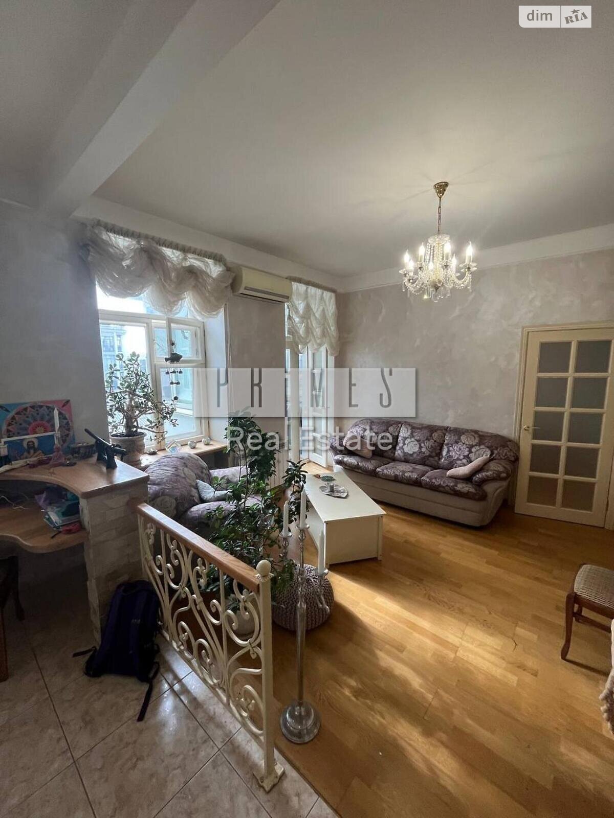 Продаж трикімнатної квартири в Києві, на вул. Олеся Гончара 24Б, район Центр фото 1 Продаж трикімнатної квартири в Києві, на вул. Олеся Гончара 24Б, район Центр фото 1