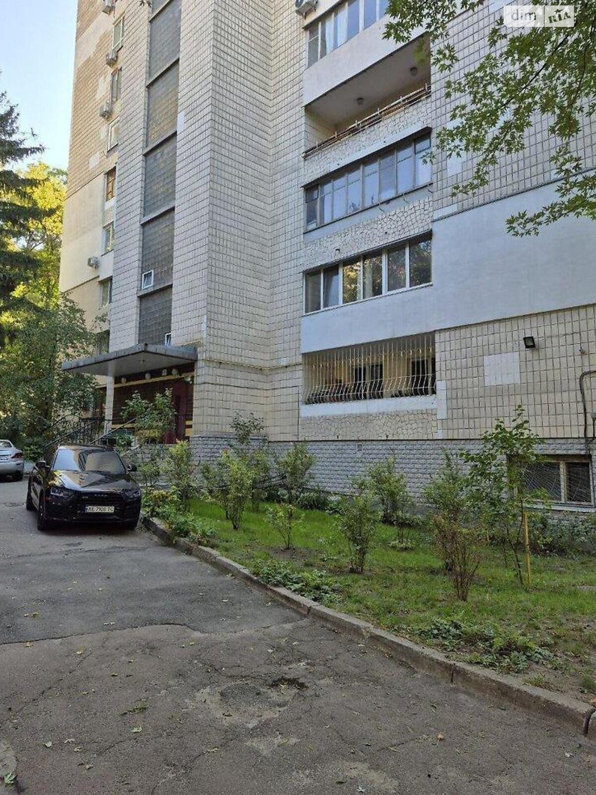 Продажа трехкомнатной квартиры в Киеве, на ул. Олеся Гончара 41А, район Центр фото 1 Продажа трехкомнатной квартиры в Киеве, на ул. Олеся Гончара 41А, район Центр фото 1