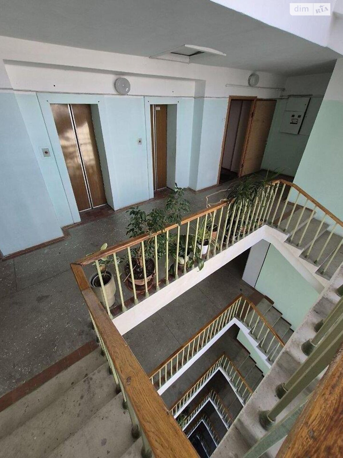 Продажа трехкомнатной квартиры в Киеве, на ул. Олеся Гончара 41А, район Центр фото 1 Продажа трехкомнатной квартиры в Киеве, на ул. Олеся Гончара 41А, район Центр фото 1