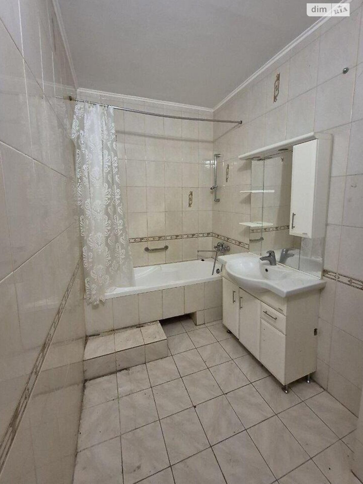 Продажа трехкомнатной квартиры в Киеве, на ул. Олеся Гончара 41А, район Центр фото 1 Продажа трехкомнатной квартиры в Киеве, на ул. Олеся Гончара 41А, район Центр фото 1