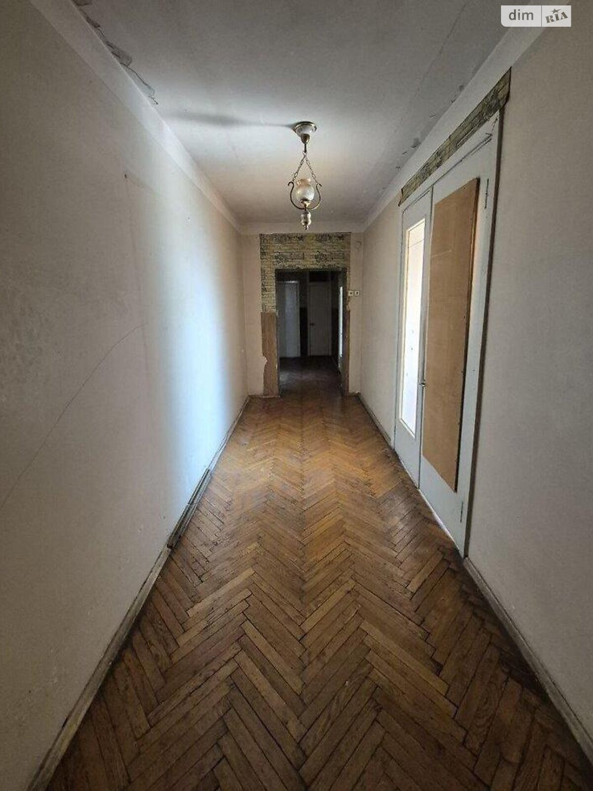 Продажа трехкомнатной квартиры в Киеве, на ул. Олеся Гончара 41А, район Центр фото 1 Продажа трехкомнатной квартиры в Киеве, на ул. Олеся Гончара 41А, район Центр фото 1