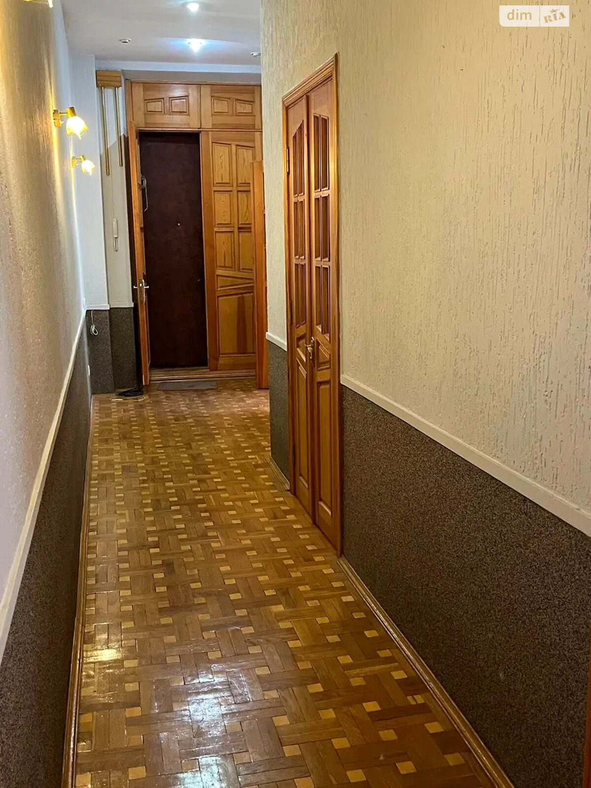 Продажа трехкомнатной квартиры в Киеве, на ул. Олеся Гончара 90/92, район Центр фото 1