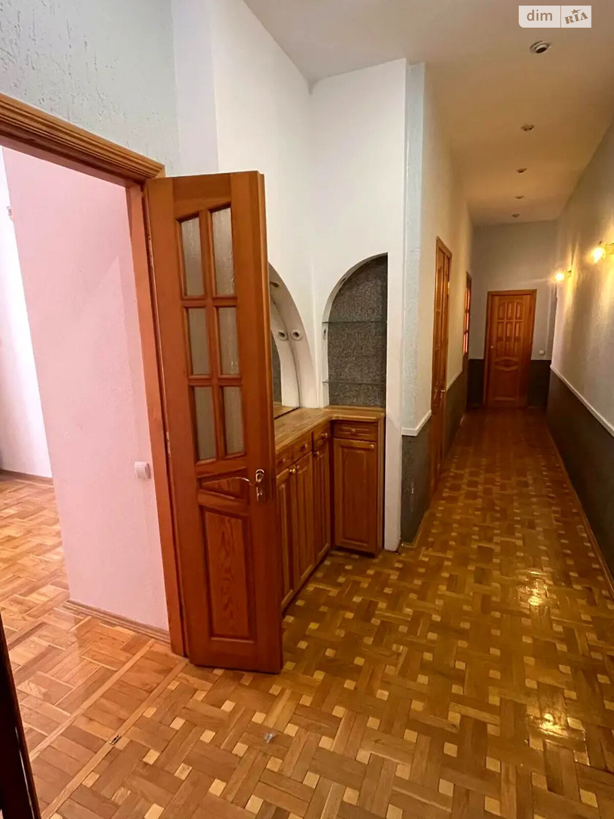 Продажа трехкомнатной квартиры в Киеве, на ул. Олеся Гончара 90/92, район Центр фото 1