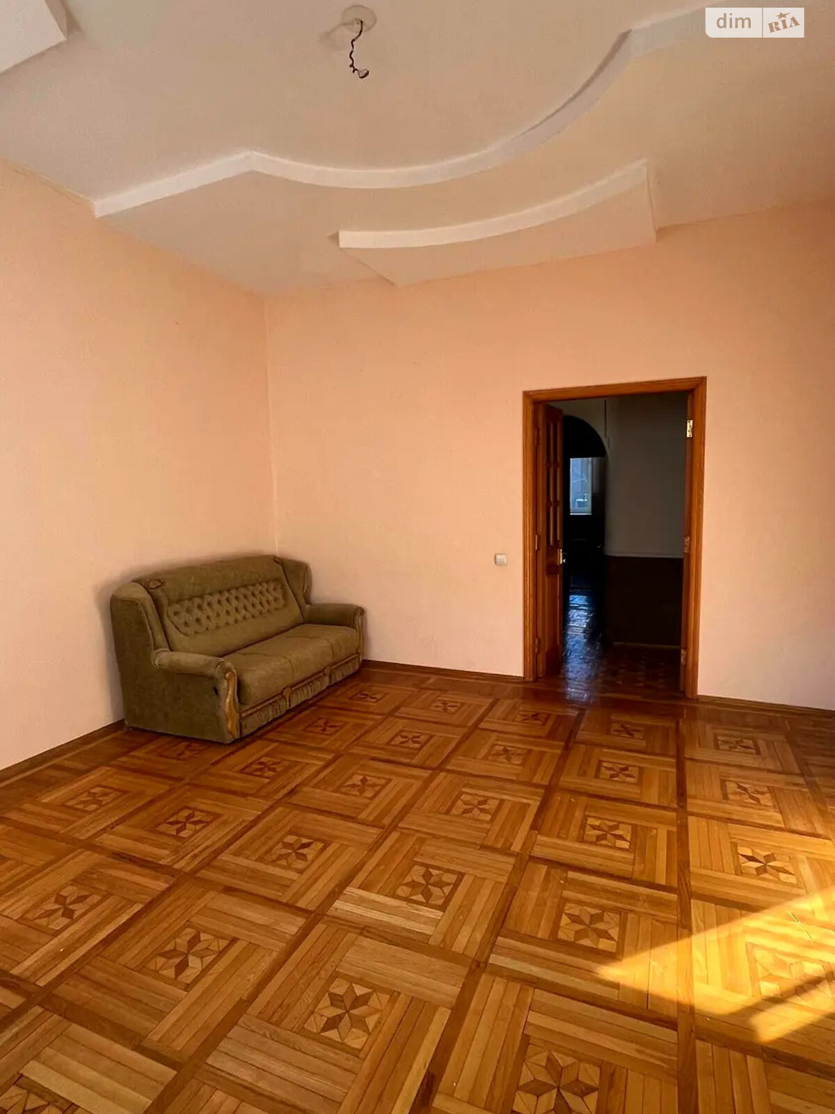 Продажа трехкомнатной квартиры в Киеве, на ул. Олеся Гончара 90/92, район Центр фото 1