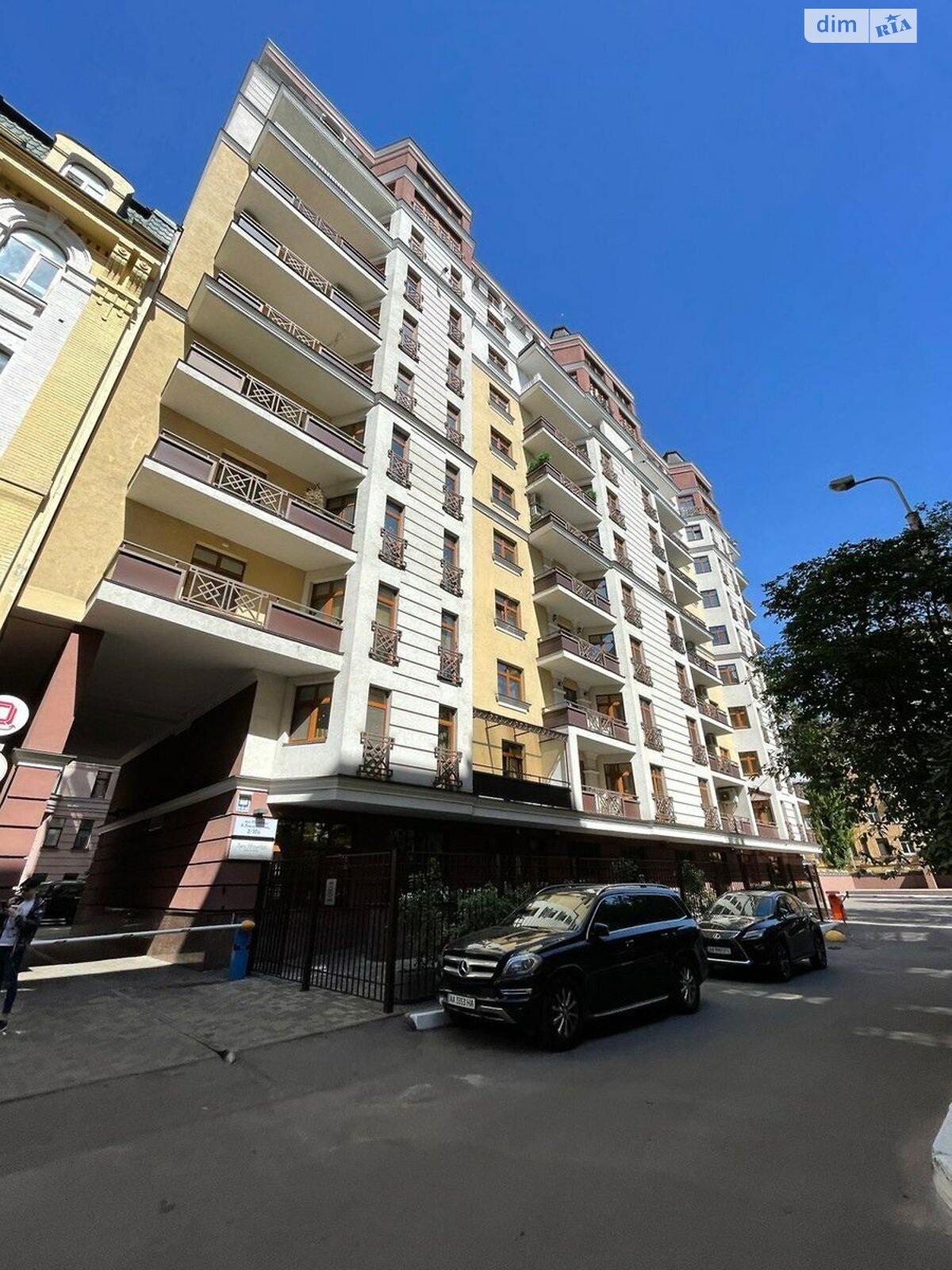 Продаж трикімнатної квартири в Києві, на вул. Пирогова 2/37Б, район Центр фото 1 Продаж трикімнатної квартири в Києві, на вул. Пирогова 2/37Б, район Центр фото 1