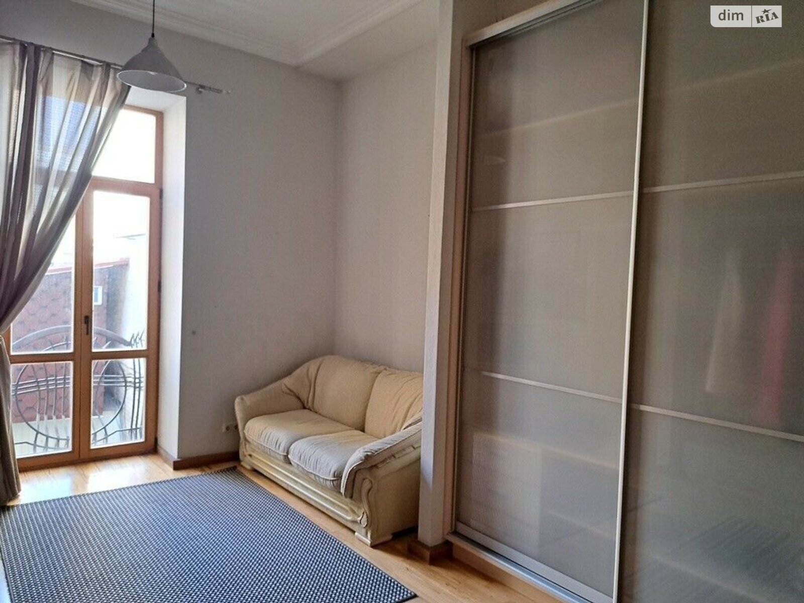 Продажа трехкомнатной квартиры в Киеве, на ул. Симона Петлюры 20, район Центр фото 1 Продажа трехкомнатной квартиры в Киеве, на ул. Симона Петлюры 20, район Центр фото 1