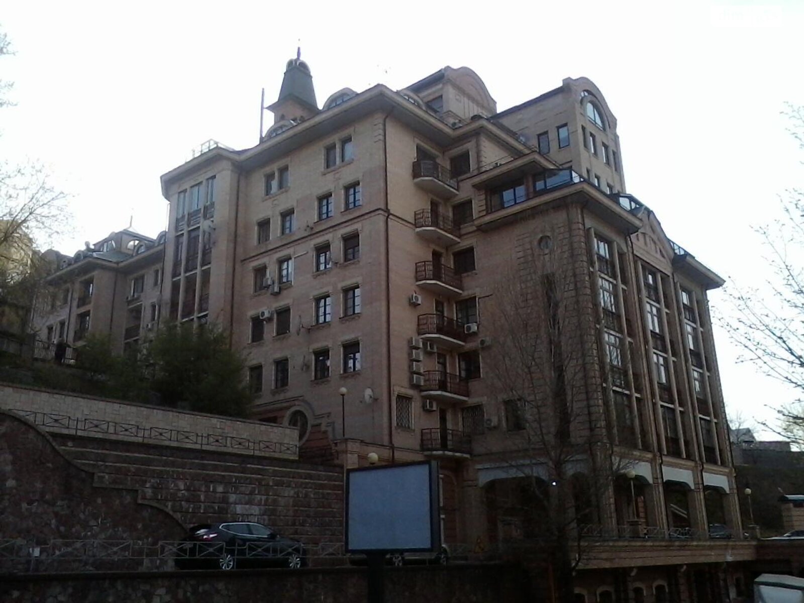 Продаж трикімнатної квартири в Києві, на пров. Варязький 14, район Центр фото 1 Продаж трикімнатної квартири в Києві, на пров. Варязький 14, район Центр фото 1