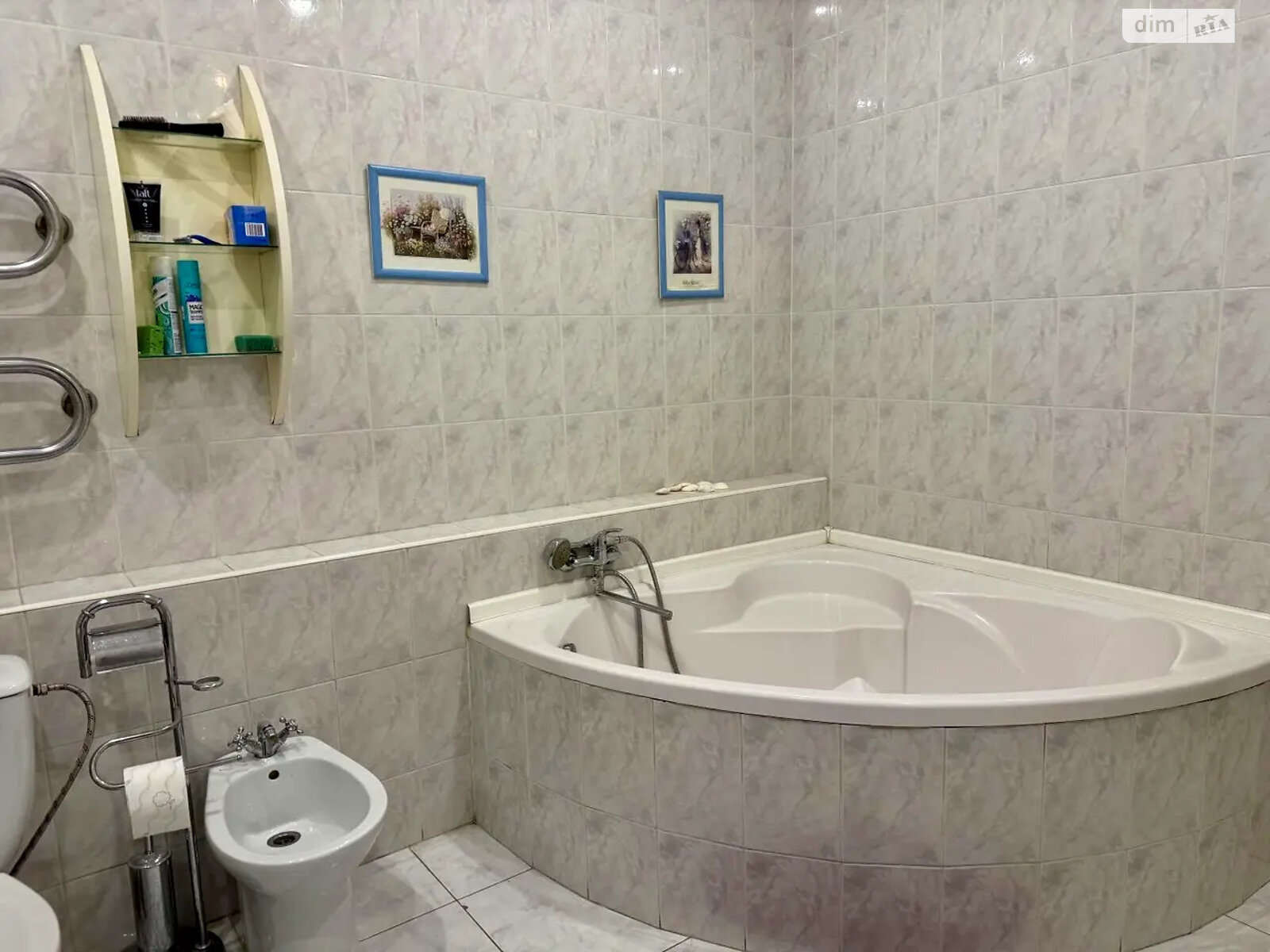 Продаж трикімнатної квартири в Києві, на пров. Варязький 14, район Центр фото 1 Продаж трикімнатної квартири в Києві, на пров. Варязький 14, район Центр фото 1