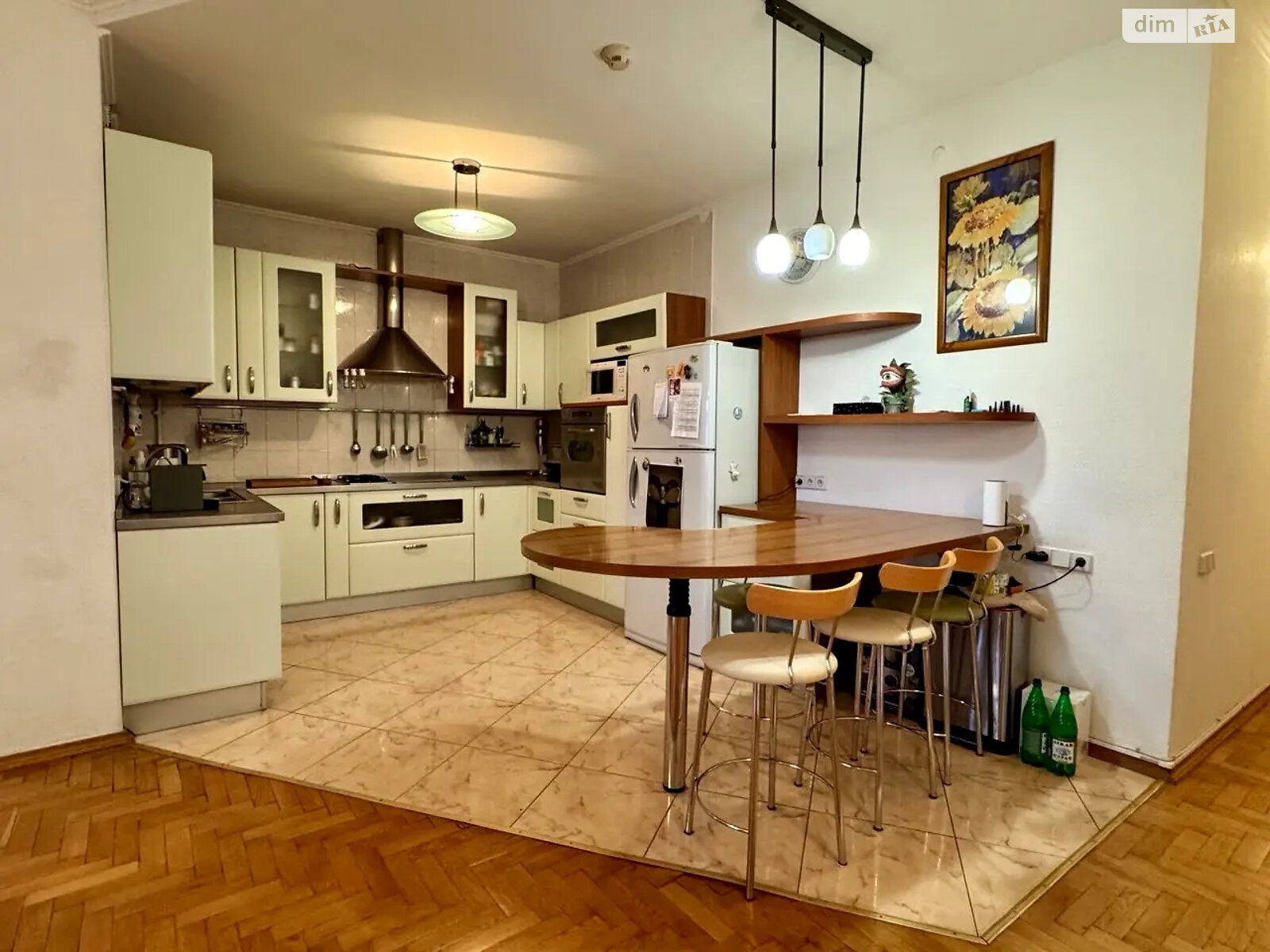 Продаж трикімнатної квартири в Києві, на пров. Варязький 14, район Центр фото 1 Продаж трикімнатної квартири в Києві, на пров. Варязький 14, район Центр фото 1