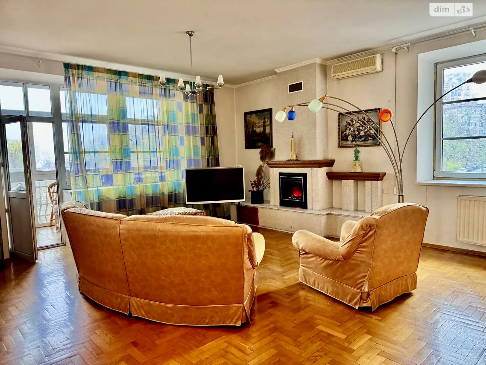 Продаж трикімнатної квартири в Києві, на пров. Варязький 14, район Центр фото 1 Продаж трикімнатної квартири в Києві, на пров. Варязький 14, район Центр фото 1