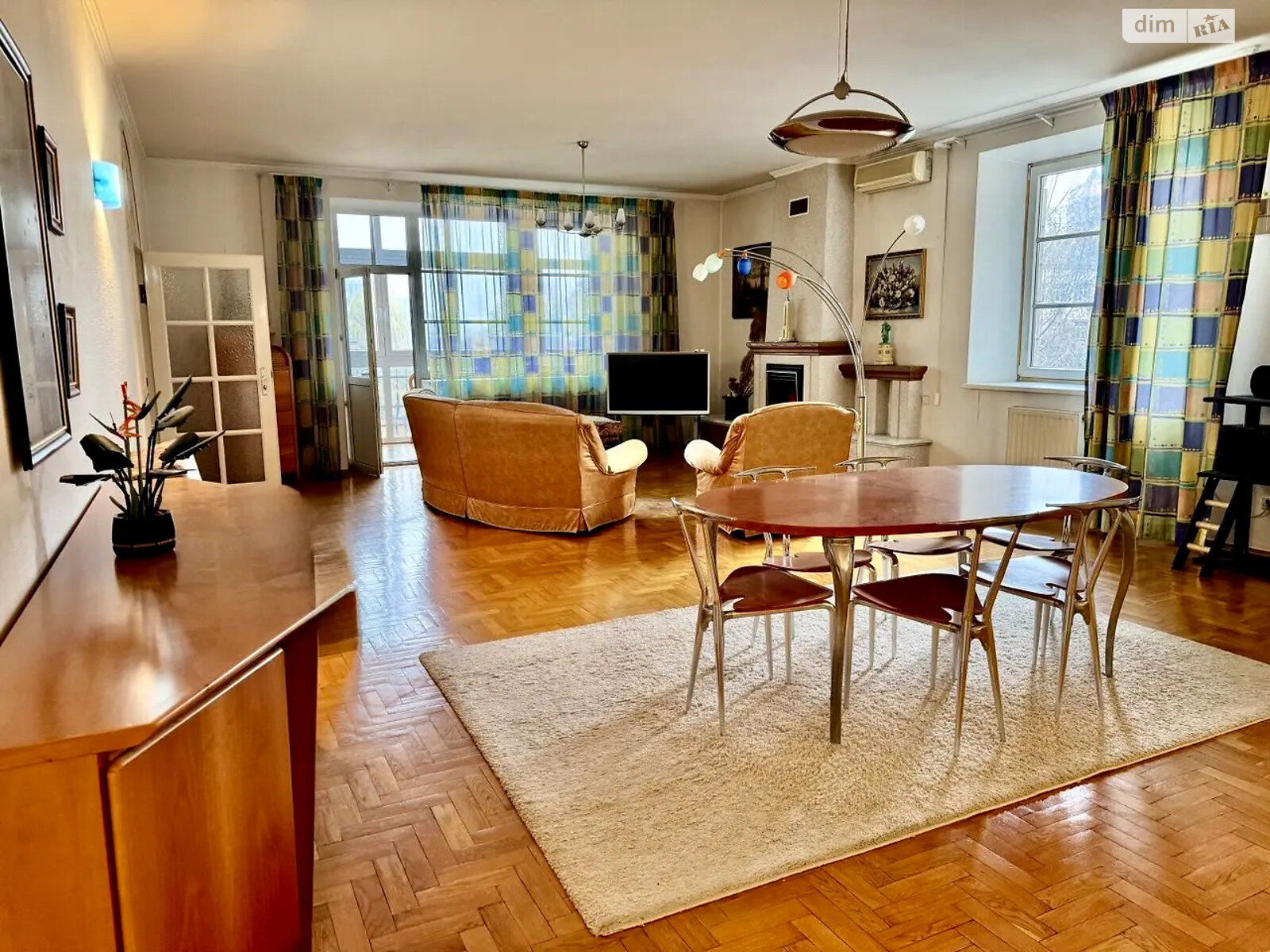 Продаж трикімнатної квартири в Києві, на пров. Варязький 14, район Центр фото 1 Продаж трикімнатної квартири в Києві, на пров. Варязький 14, район Центр фото 1