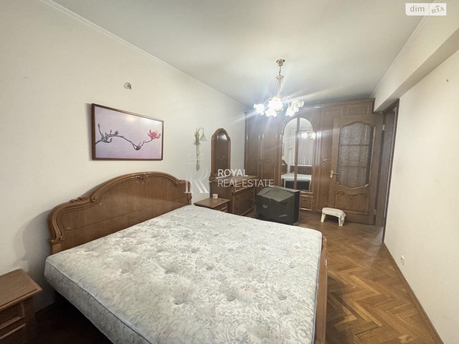 Продаж чотирикімнатної квартири в Києві, на вул. Володимирська 51/53, район Центр фото 1 Продаж чотирикімнатної квартири в Києві, на вул. Володимирська 51/53, район Центр фото 1
