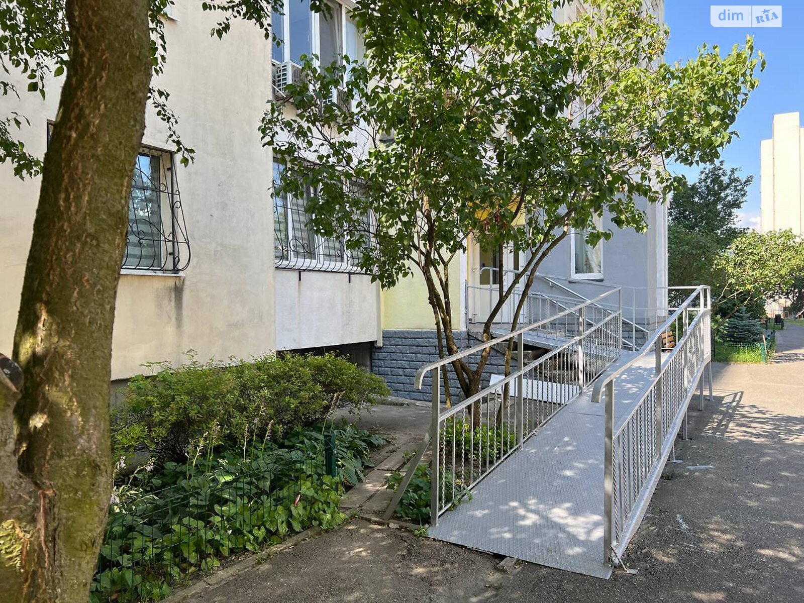 Продаж двокімнатної квартири в Києві, на вул. Федора Ернста 6, район Солом'янський фото 1