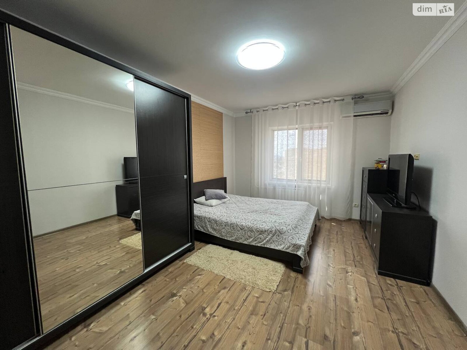 Продаж двокімнатної квартири в Києві, на вул. Федора Ернста 6, район Солом'янський фото 1