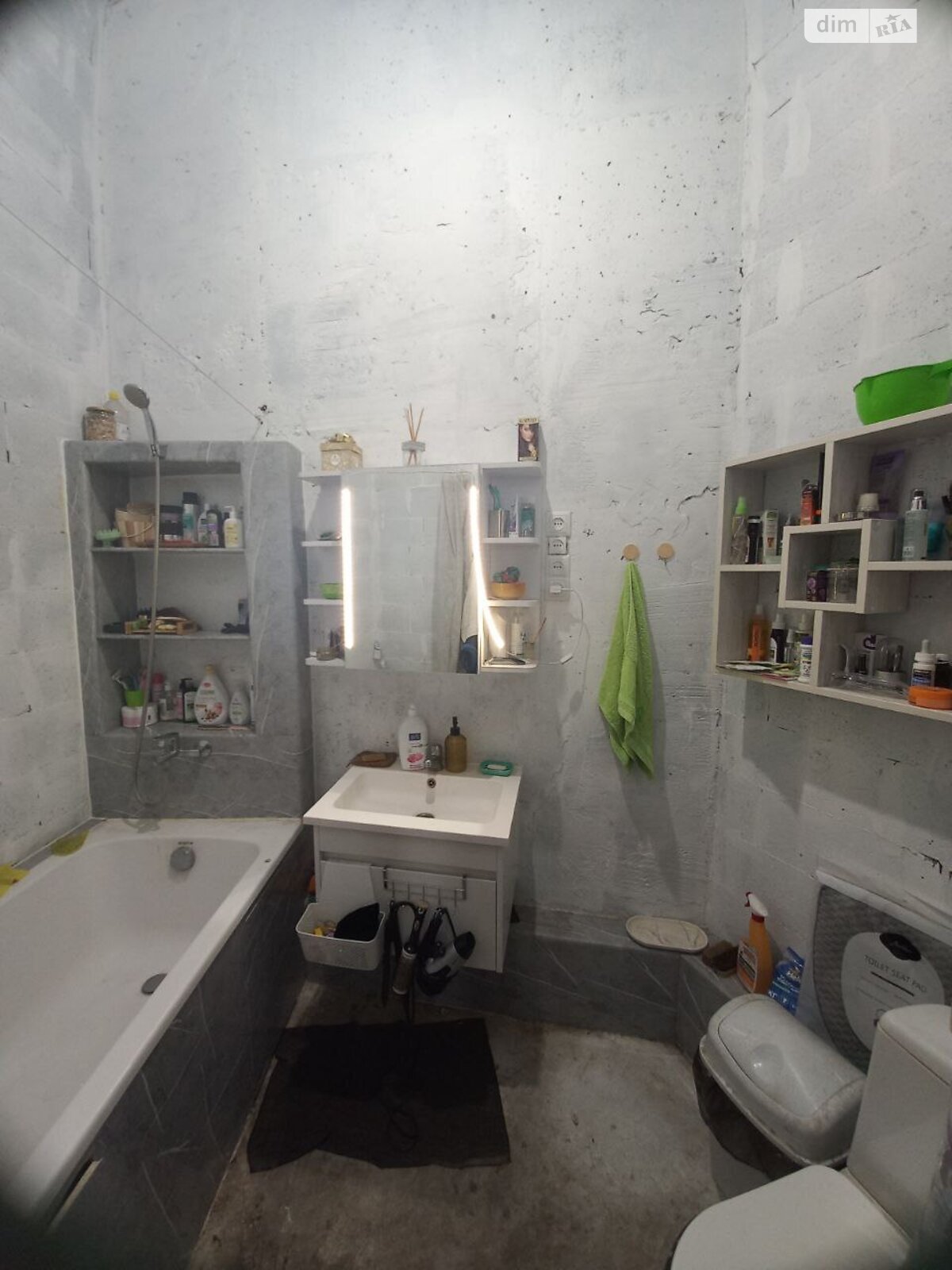 Продаж двокімнатної квартири в Києві, на вул. Федора Ернста 16, район Солом'янський фото 1