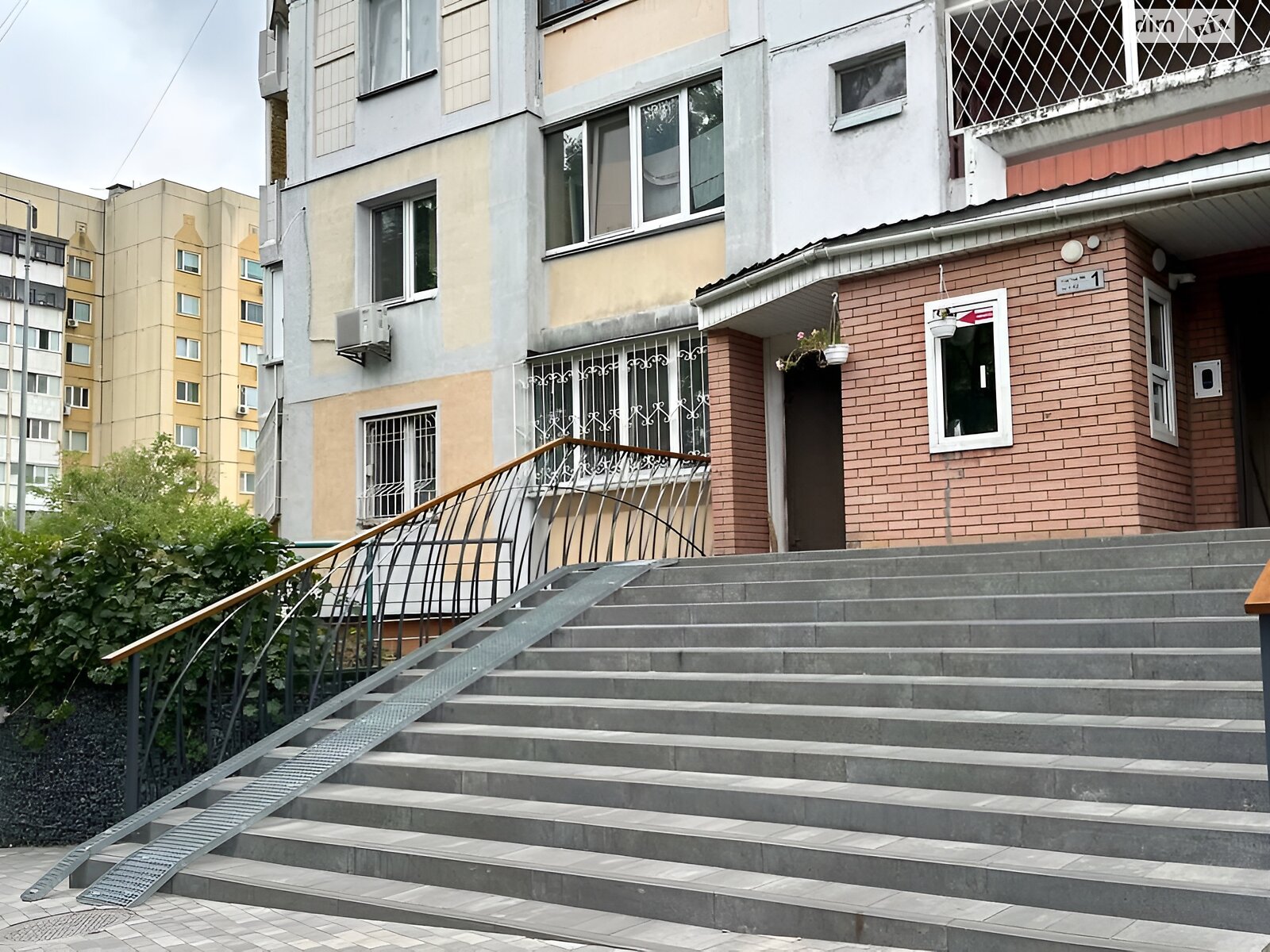 Продажа трехкомнатной квартиры в Киеве, на ул. Ивана Пулюя 2, район Турецкий городок фото 1 Продажа трехкомнатной квартиры в Киеве, на ул. Ивана Пулюя 2, район Турецкий городок фото 1