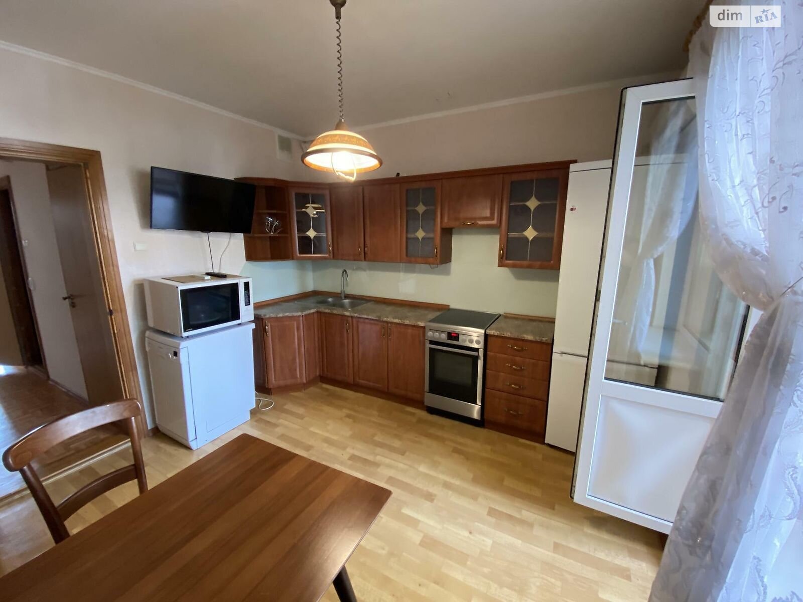 Продажа трехкомнатной квартиры в Киеве, на ул. Ивана Пулюя 2, район Турецкий городок фото 1 Продажа трехкомнатной квартиры в Киеве, на ул. Ивана Пулюя 2, район Турецкий городок фото 1