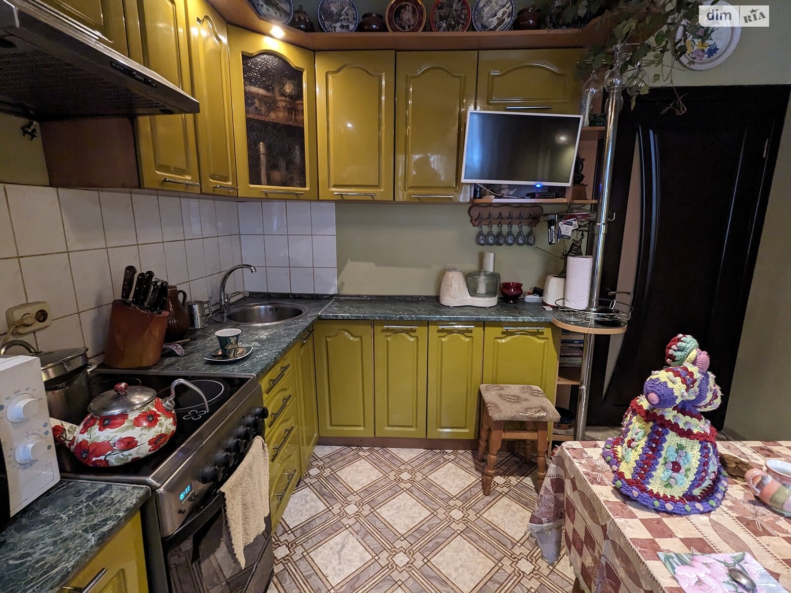 Продаж трикімнатної квартири в Києві, на вул. Івана Пулюя 1А, район Турецьке містечко фото 1 Продаж трикімнатної квартири в Києві, на вул. Івана Пулюя 1А, район Турецьке містечко фото 1