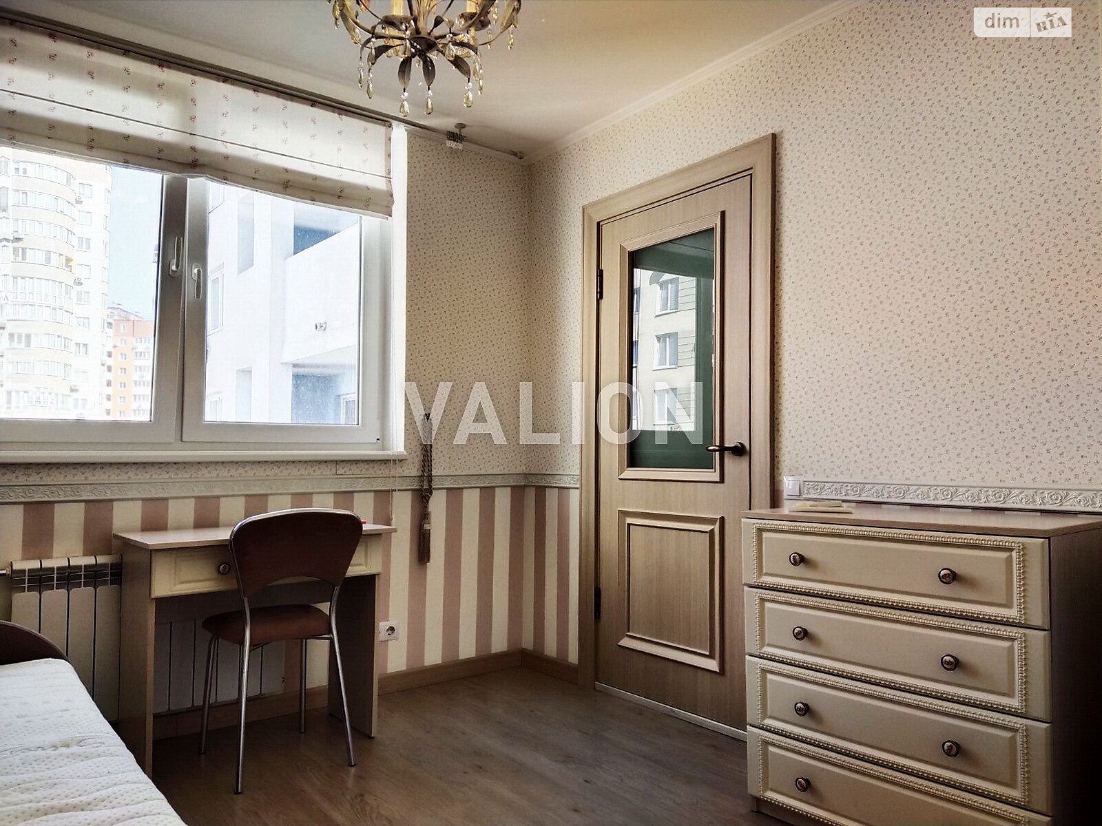 Продаж трикімнатної квартири в Києві, на вул. Урлівська 23Б, фото 1