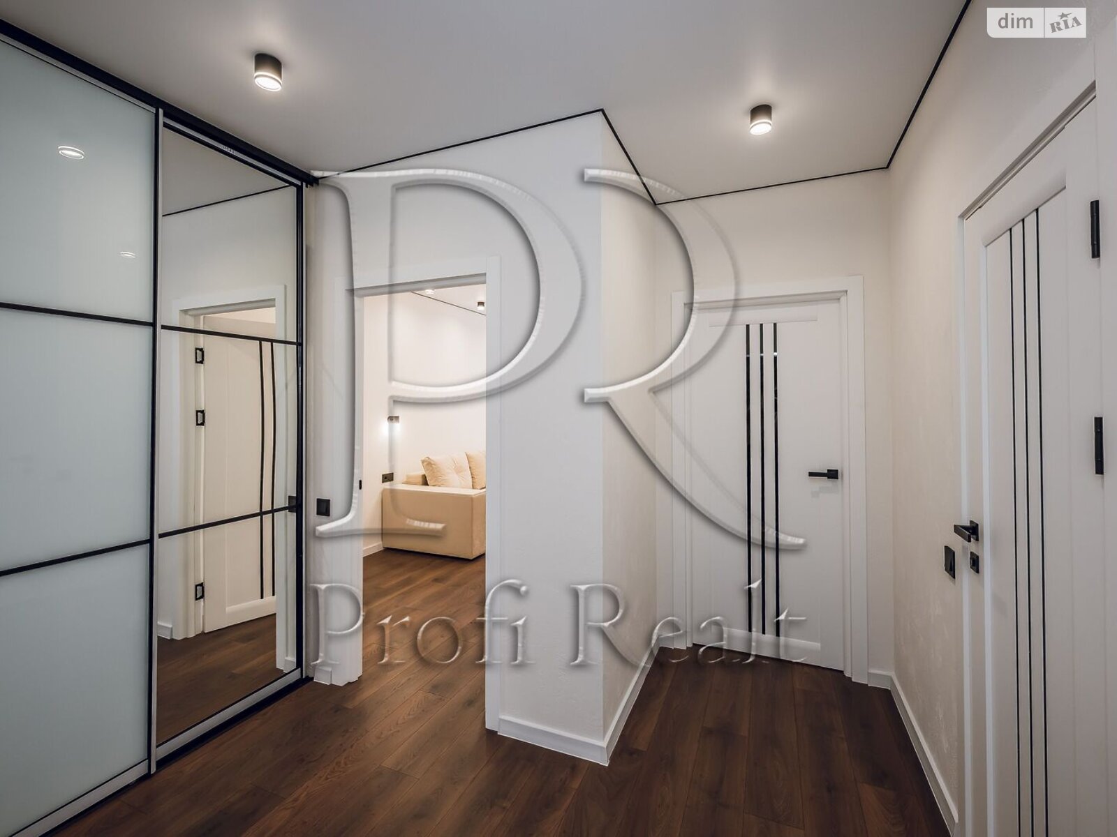 Продажа однокомнатной квартиры в Киеве, на ул. Валерьяна Подмогильного 5, фото 1