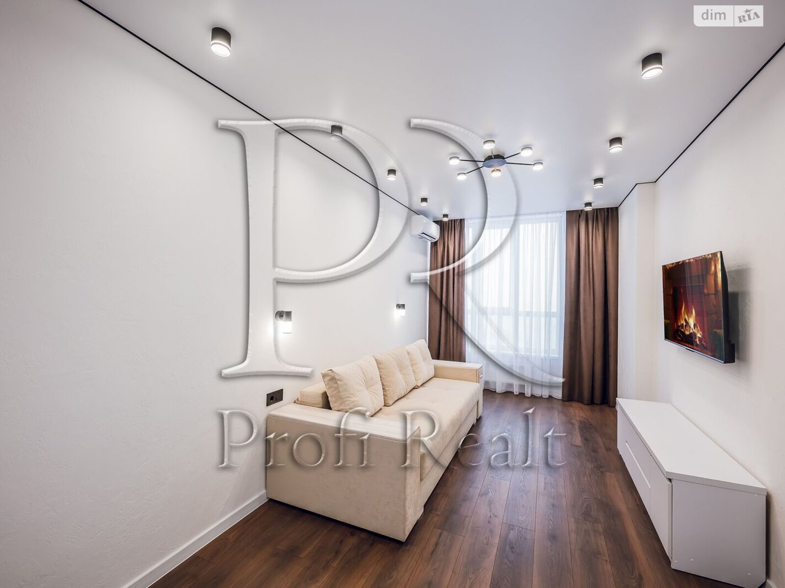 Продажа однокомнатной квартиры в Киеве, на ул. Валерьяна Подмогильного 5, фото 1
