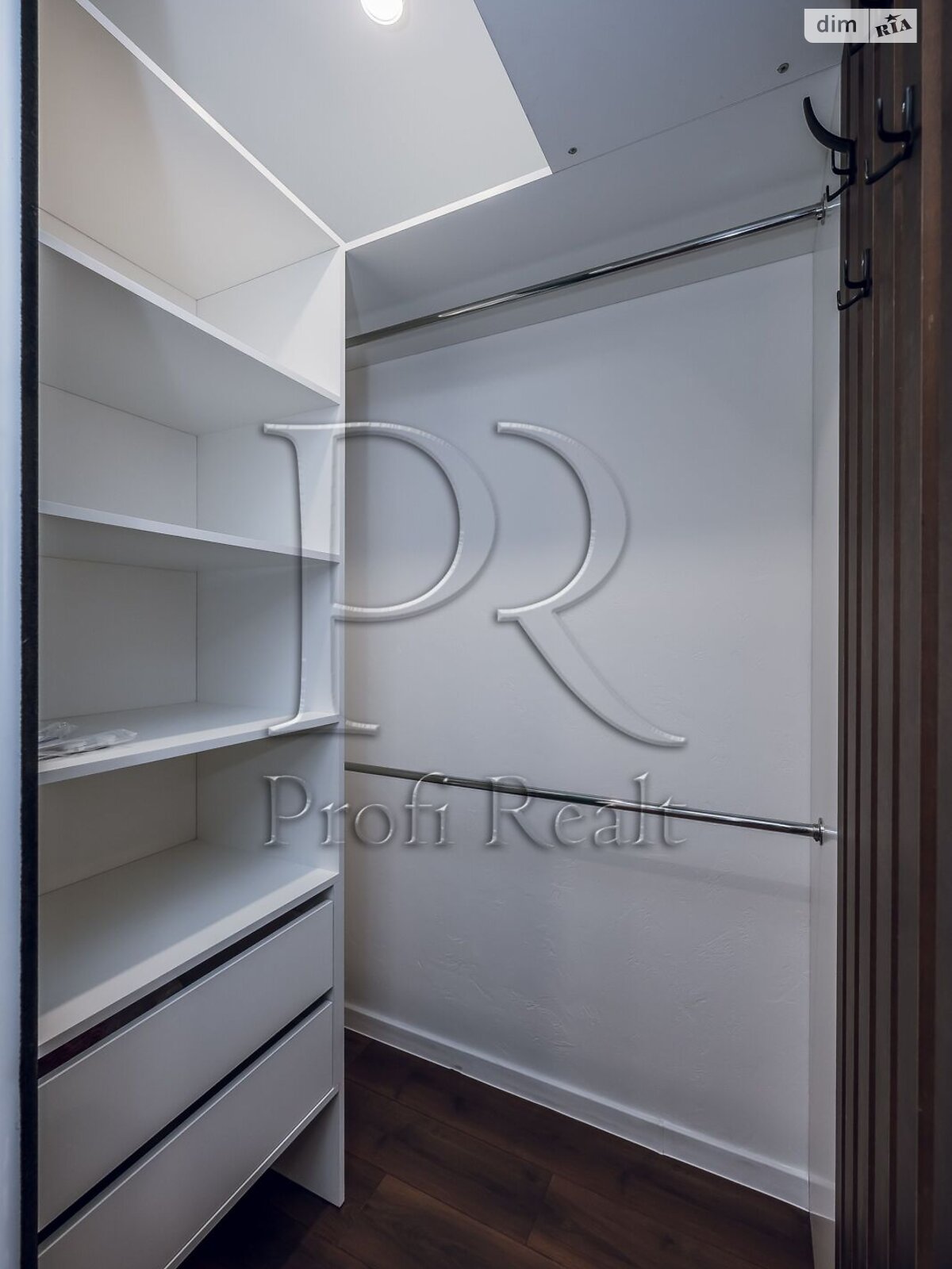 Продажа однокомнатной квартиры в Киеве, на ул. Валерьяна Подмогильного 5, фото 1