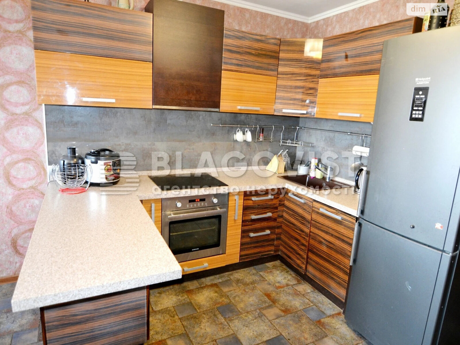 Продажа трехкомнатной квартиры в Киеве, на бул. Верховного Совета 14Б, фото 1 Продажа трехкомнатной квартиры в Киеве, на бул. Верховного Совета 14Б, фото 1