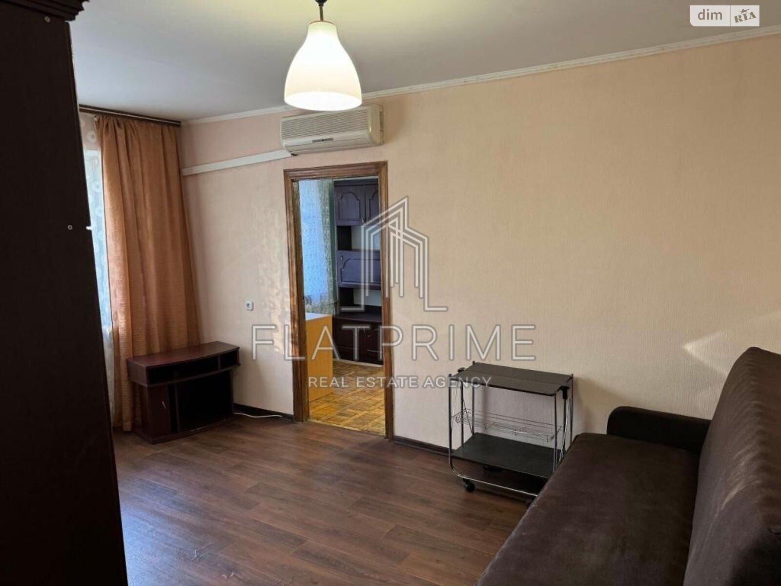 Продаж трикімнатної квартири в Києві, на вул. Івана Їжакевича 7/10, район Вітряні Гори фото 1 Продаж трикімнатної квартири в Києві, на вул. Івана Їжакевича 7/10, район Вітряні Гори фото 1