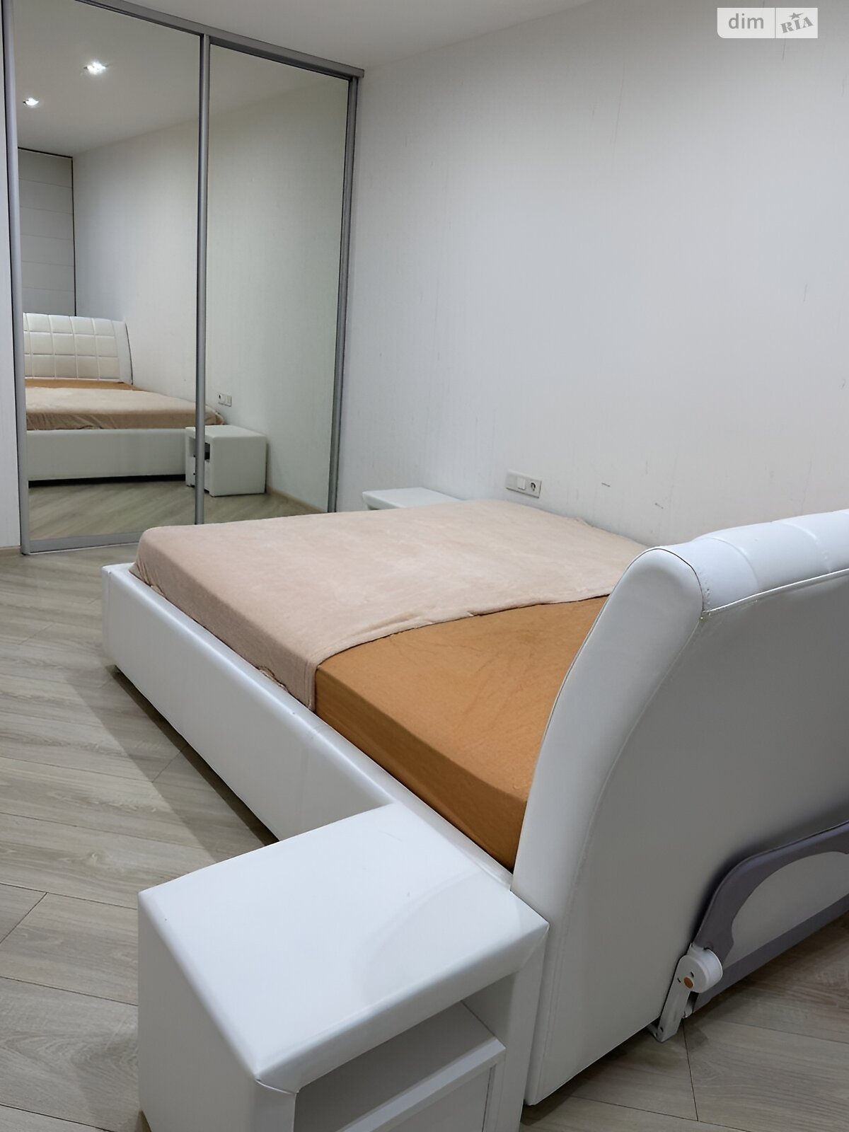 Продаж двокімнатної квартири в Києві, на вул. Вишгородська 45/13, район Вітряні Гори фото 1 Продаж двокімнатної квартири в Києві, на вул. Вишгородська 45/13, район Вітряні Гори фото 1