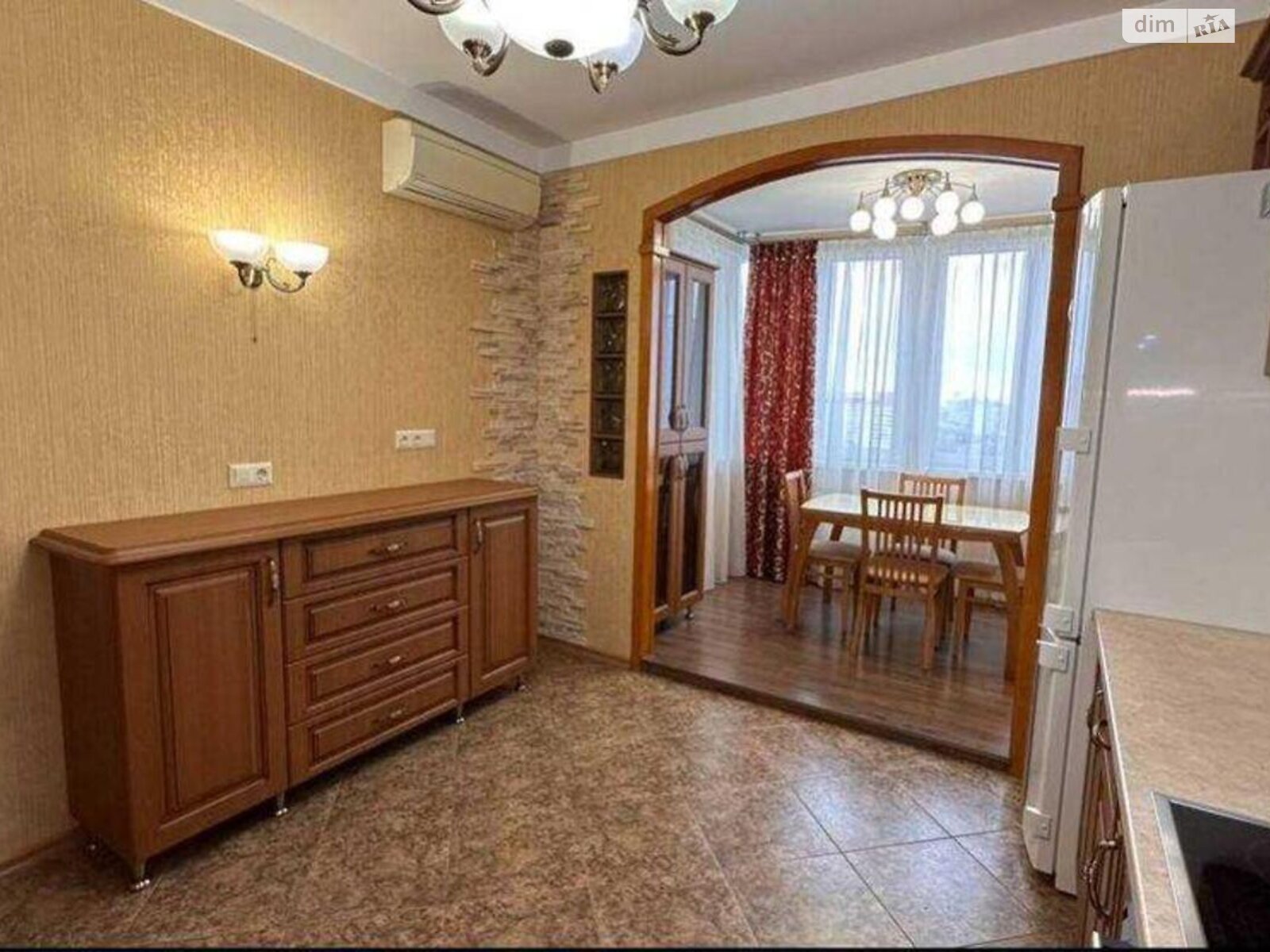 Продажа двухкомнатной квартиры в Киеве, на ул. Вышгородская, район Ветряные Горы фото 1 Продажа двухкомнатной квартиры в Киеве, на ул. Вышгородская, район Ветряные Горы фото 1