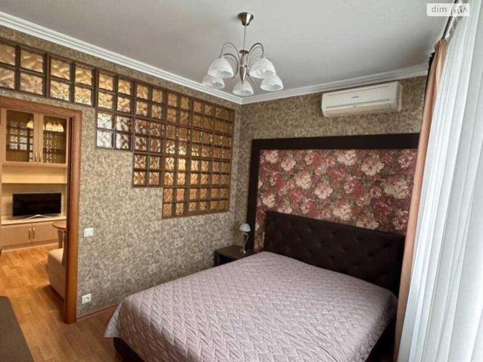 Продажа двухкомнатной квартиры в Киеве, на ул. Вышгородская, район Ветряные Горы фото 1 Продажа двухкомнатной квартиры в Киеве, на ул. Вышгородская, район Ветряные Горы фото 1