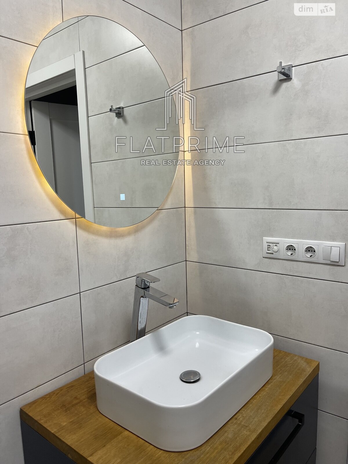 Продажа однокомнатной квартиры в Киеве, на ул. Вышгородская 45 корпус 1, район Ветряные Горы фото 1