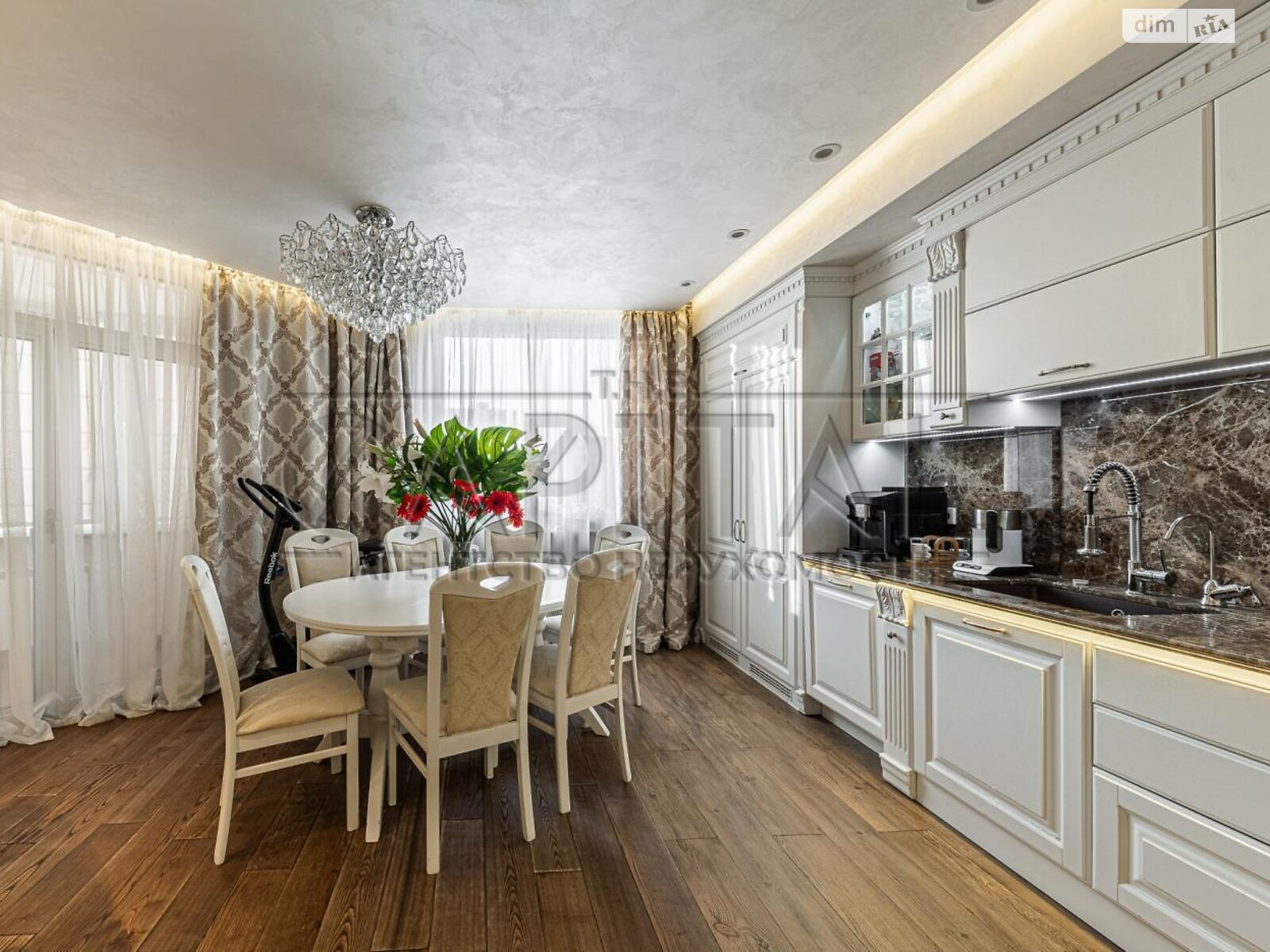 Продажа двухкомнатной квартиры в Киеве, на ул. Вышгородская 45, район Подольский фото 1