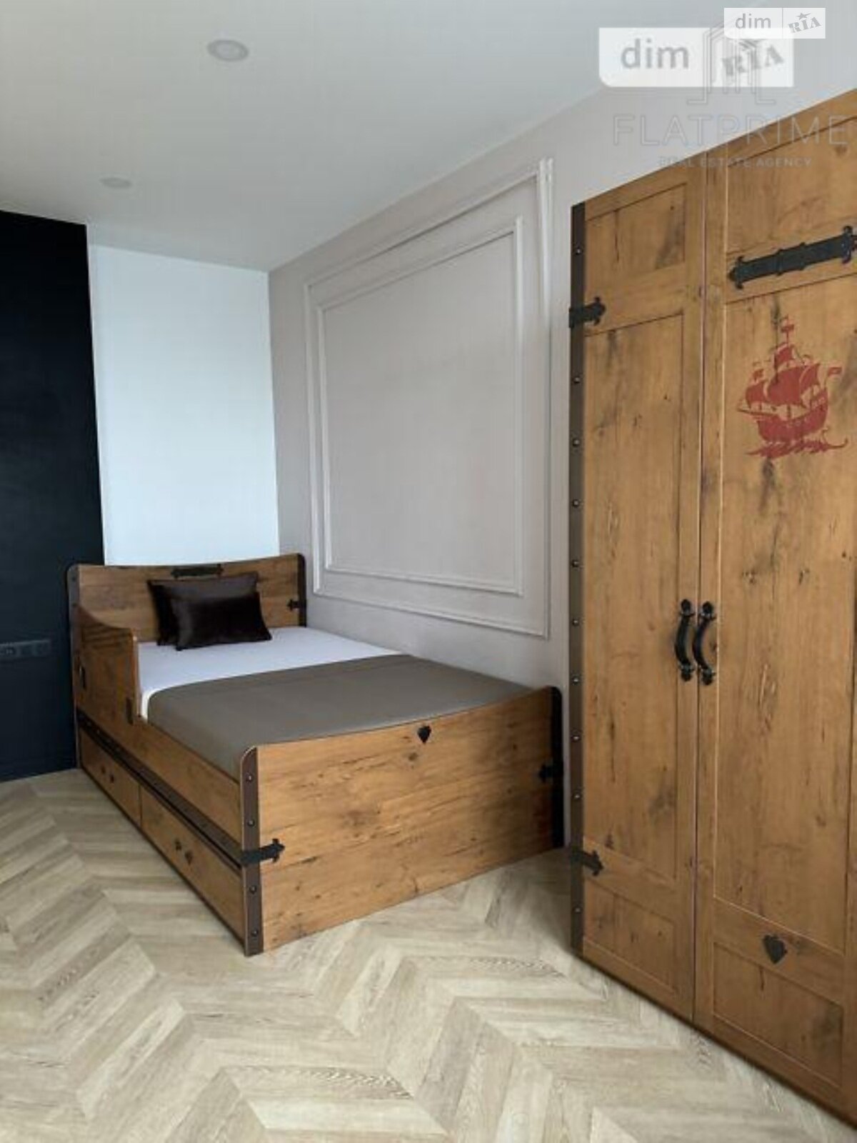 Продажа трехкомнатной квартиры в Киеве, на ул. Вышгородская 45/13, район Ветряные Горы фото 1