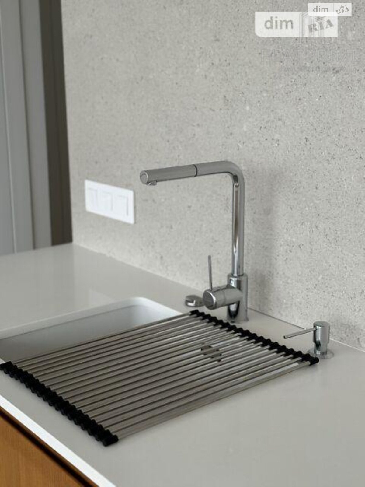 Продажа трехкомнатной квартиры в Киеве, на ул. Вышгородская 45/13, район Ветряные Горы фото 1