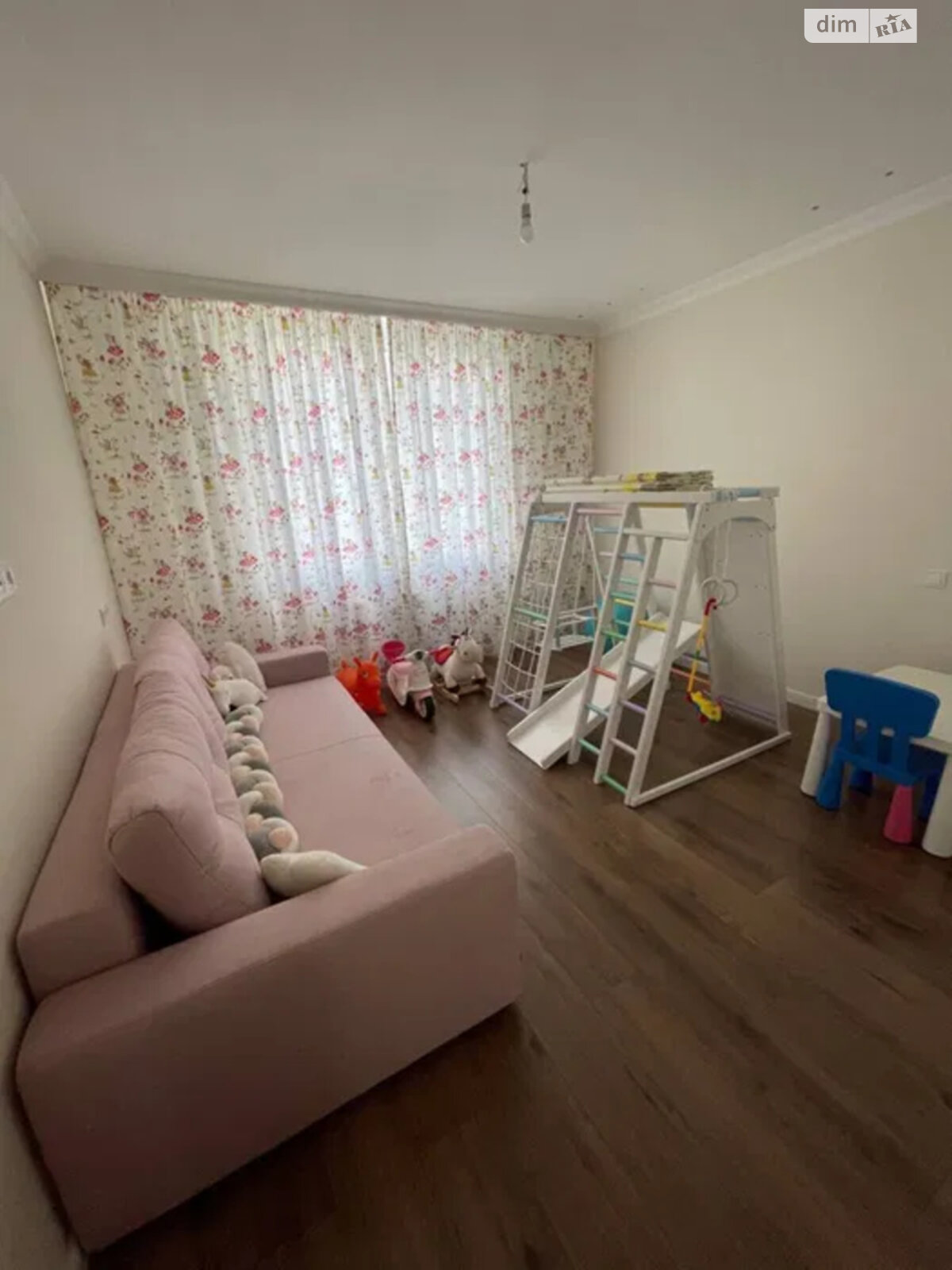 Продажа трехкомнатной квартиры в Киеве, на ул. Вышгородская, район Ветряные Горы фото 1 Продажа трехкомнатной квартиры в Киеве, на ул. Вышгородская, район Ветряные Горы фото 1