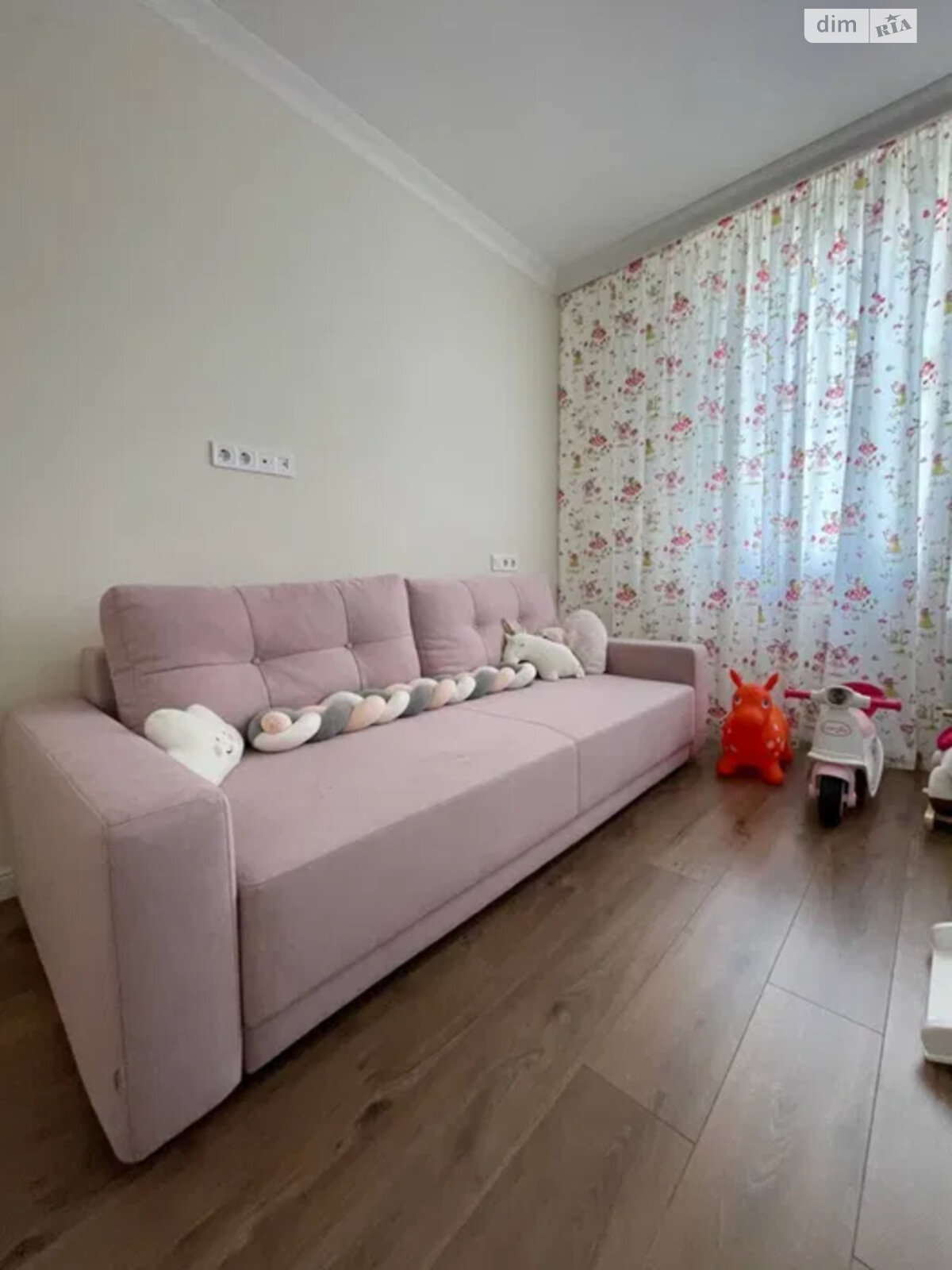 Продажа трехкомнатной квартиры в Киеве, на ул. Вышгородская, район Ветряные Горы фото 1 Продажа трехкомнатной квартиры в Киеве, на ул. Вышгородская, район Ветряные Горы фото 1