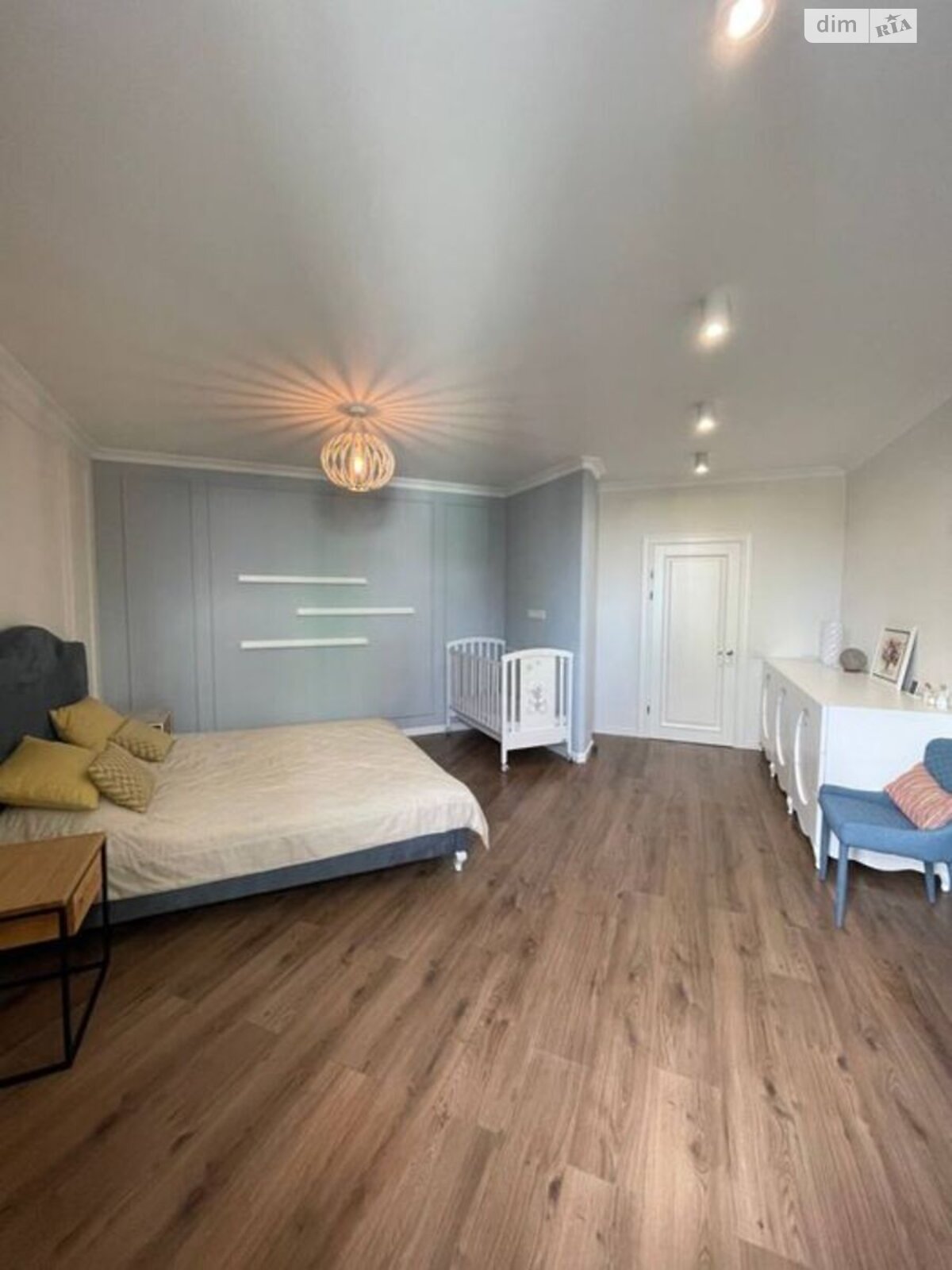 Продажа трехкомнатной квартиры в Киеве, на ул. Вышгородская, район Ветряные Горы фото 1 Продажа трехкомнатной квартиры в Киеве, на ул. Вышгородская, район Ветряные Горы фото 1