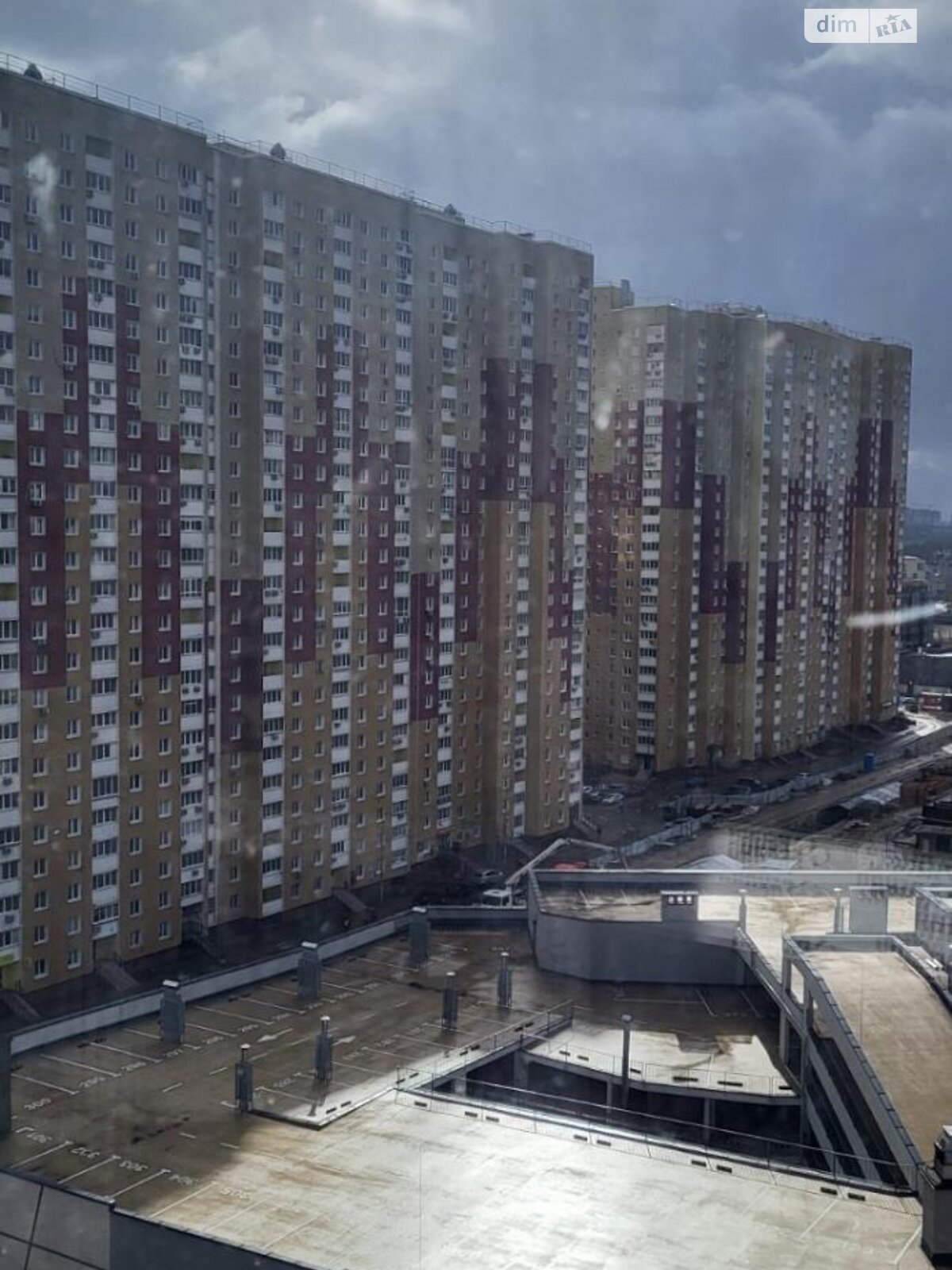 Продаж трикімнатної квартири в Києві, на вул. Олександра Олеся 2А, район Виноградар фото 1