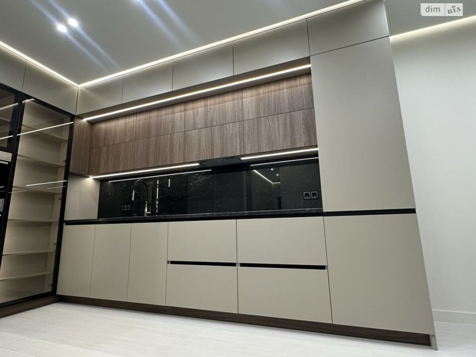 Продажа двухкомнатной квартиры в Киеве, на ул. Александра Олеся 9, район Виноградарь фото 1 Продажа двухкомнатной квартиры в Киеве, на ул. Александра Олеся 9, район Виноградарь фото 1