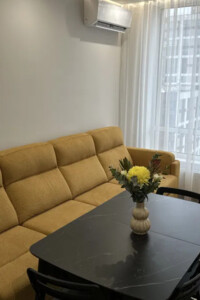 Продажа трехкомнатной квартиры в Киеве, на ул. Александра Олеся 5А, район Виноградарь фото 2