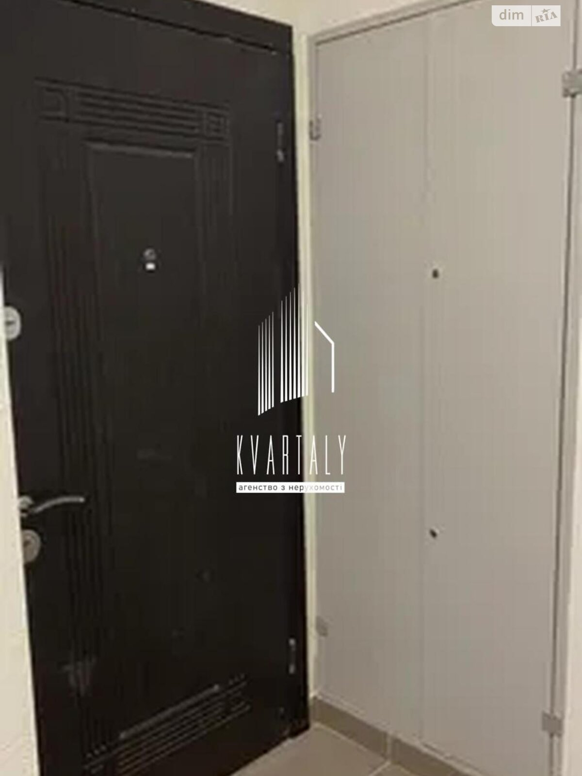 Продаж трикімнатної квартири в Києві, на вул. Олександра Олеся 1, район Виноградар фото 1 Продаж трикімнатної квартири в Києві, на вул. Олександра Олеся 1, район Виноградар фото 1