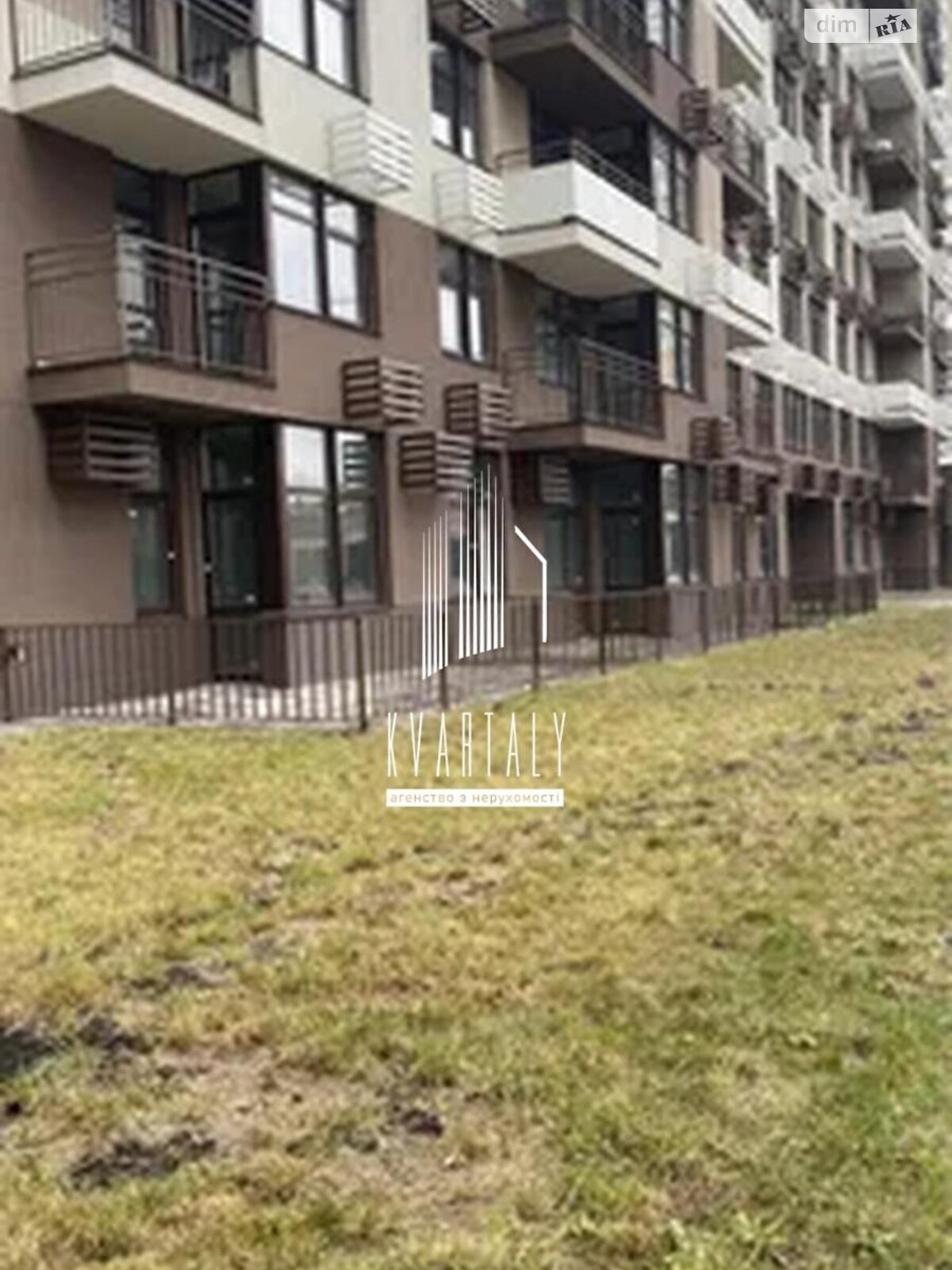 Продаж трикімнатної квартири в Києві, на вул. Олександра Олеся 1, район Виноградар фото 1 Продаж трикімнатної квартири в Києві, на вул. Олександра Олеся 1, район Виноградар фото 1