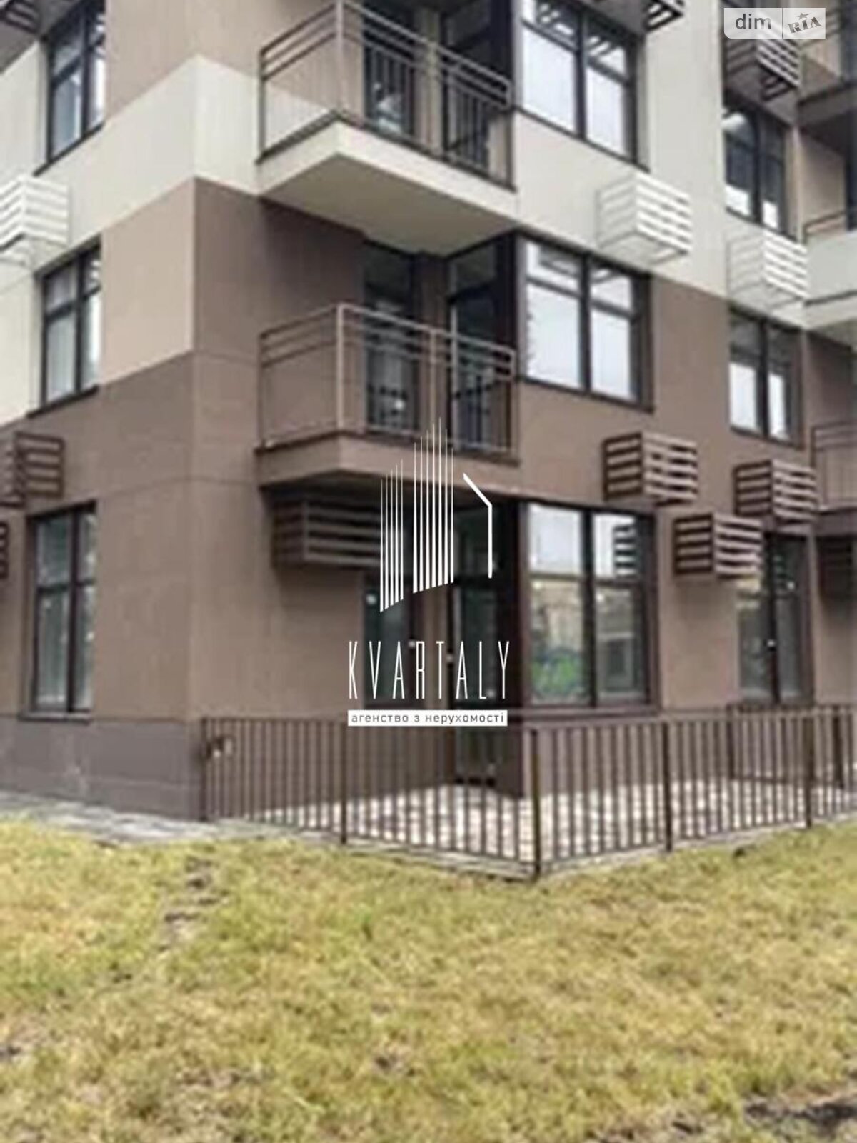 Продаж трикімнатної квартири в Києві, на вул. Олександра Олеся 1, район Виноградар фото 1 Продаж трикімнатної квартири в Києві, на вул. Олександра Олеся 1, район Виноградар фото 1