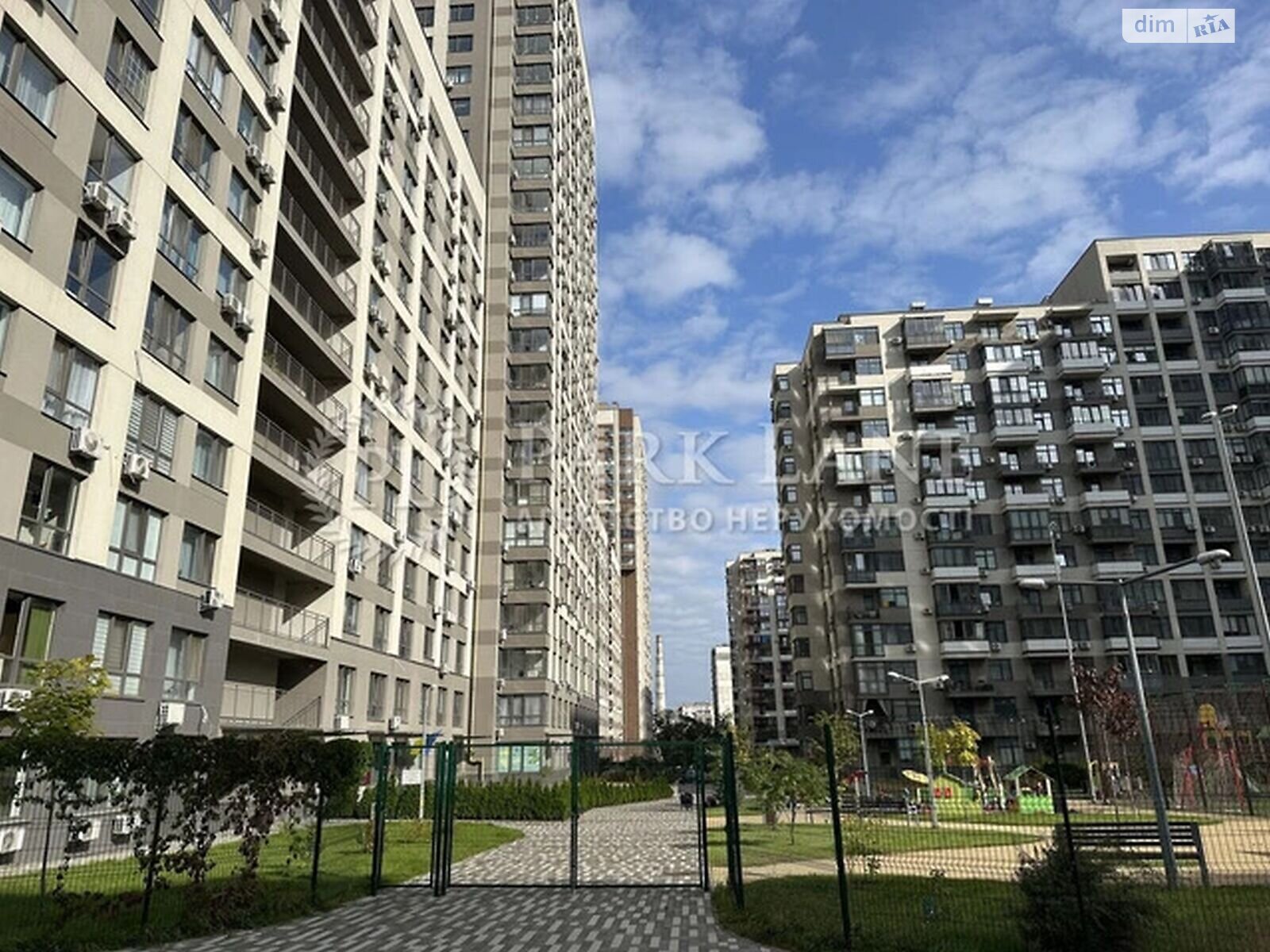 Продажа двухкомнатной квартиры в Киеве, на ул. Александра Олеся 1, район Виноградарь фото 1 Продажа двухкомнатной квартиры в Киеве, на ул. Александра Олеся 1, район Виноградарь фото 1