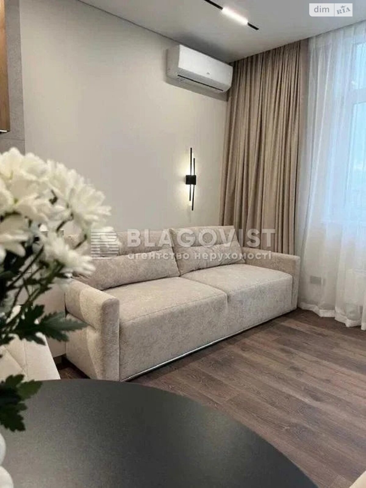 Продаж двокімнатної квартири в Києві, на вул. Олександра Олеся 7, район Виноградар фото 1 Продаж двокімнатної квартири в Києві, на вул. Олександра Олеся 7, район Виноградар фото 1