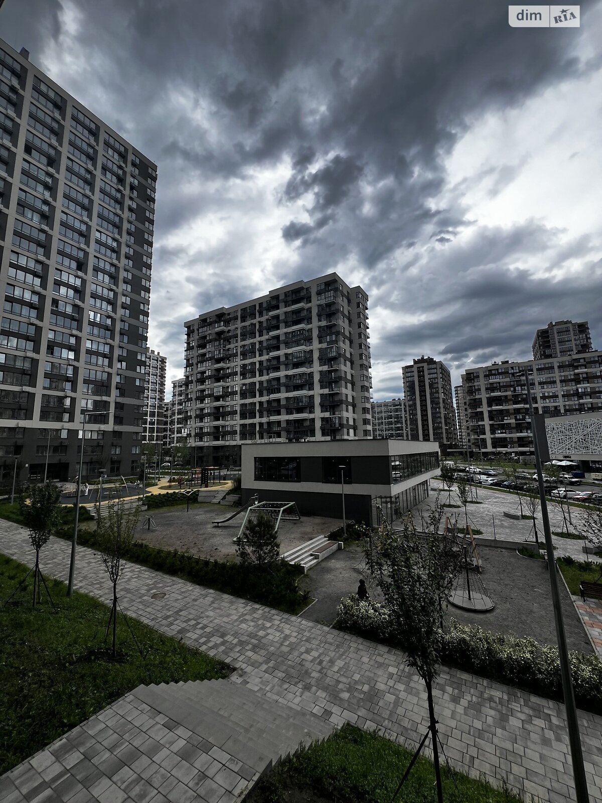 Продаж трикімнатної квартири в Києві, на вул. Олександра Олеся 3, район Виноградар фото 1 Продаж трикімнатної квартири в Києві, на вул. Олександра Олеся 3, район Виноградар фото 1