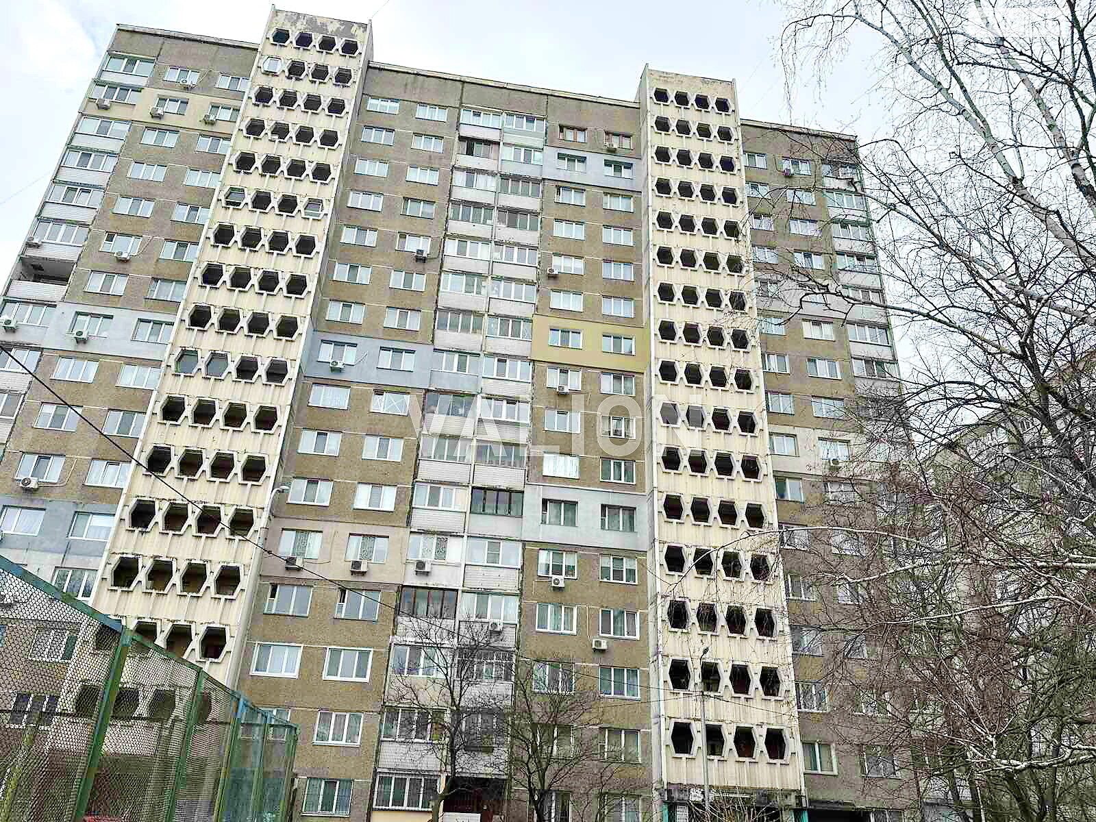 Продаж трикімнатної квартири в Києві, на пров. Квітневий 12, район Виноградар фото 1