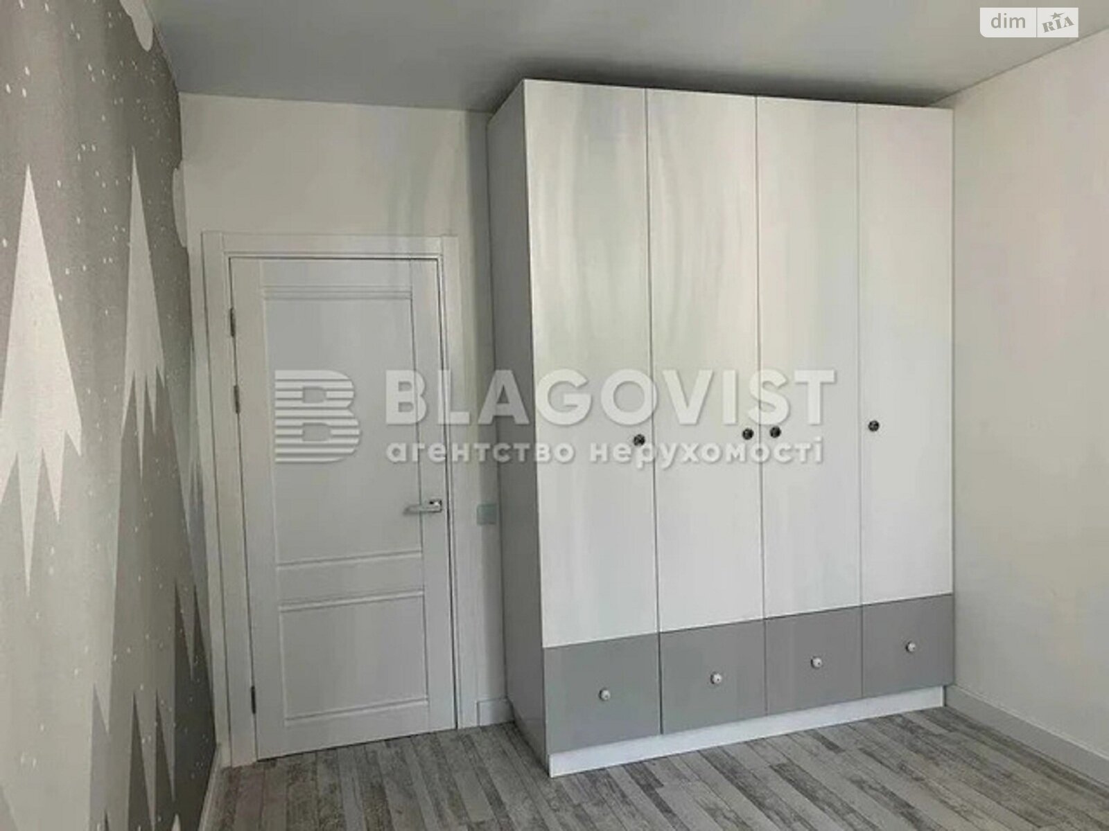 Продаж трикімнатної квартири в Києві, на просп. Європейського Союзу 41Г, район Виноградар фото 1 Продаж трикімнатної квартири в Києві, на просп. Європейського Союзу 41Г, район Виноградар фото 1