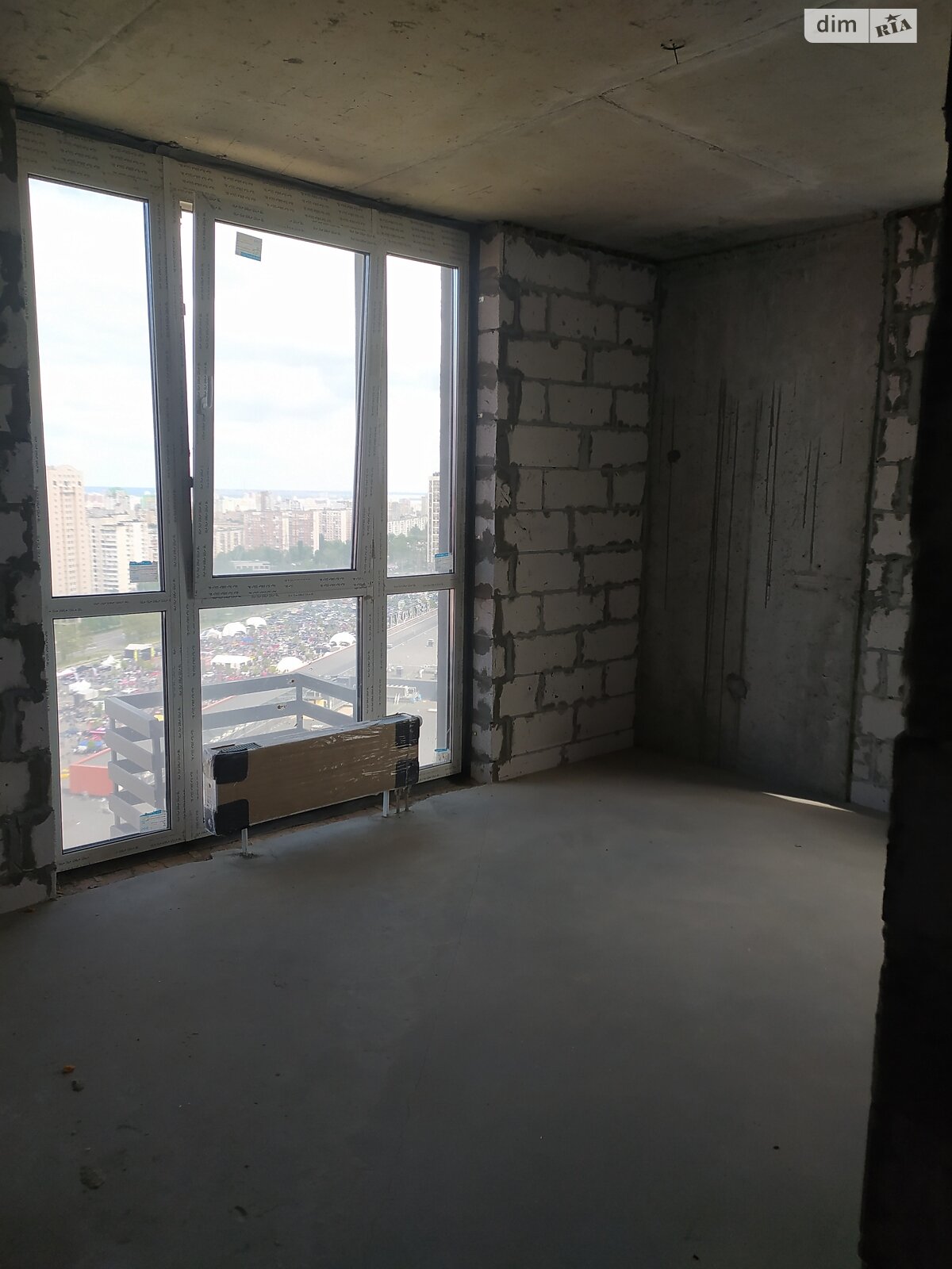 Продаж трикімнатної квартири в Києві, на вул. Всеволода Змієнка 19, район Виноградар фото 1 Продаж трикімнатної квартири в Києві, на вул. Всеволода Змієнка 19, район Виноградар фото 1